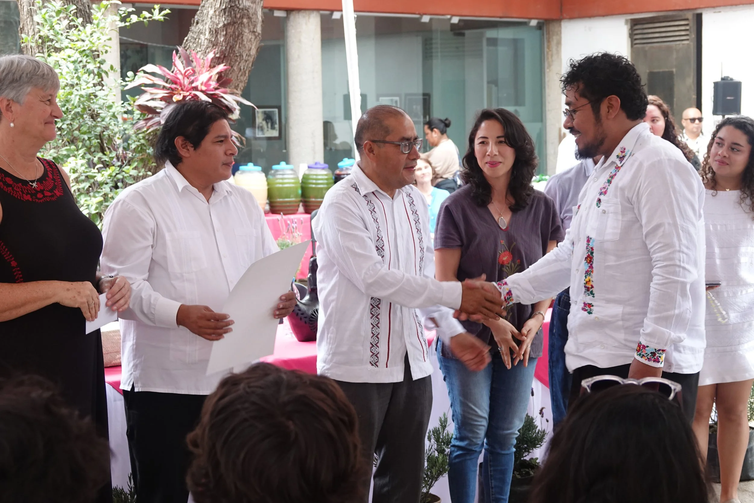 Prem. Pepe & Carlo Magno Handshake.jpeg
