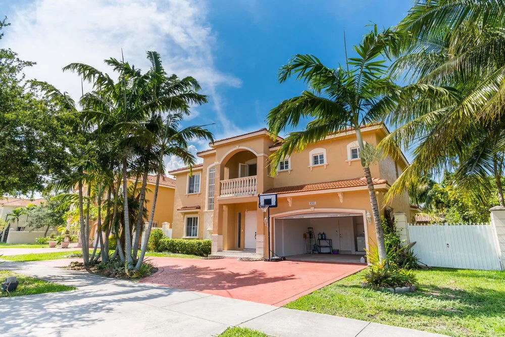 8501 NW 162nd St, Miami Lakes, FL 33016