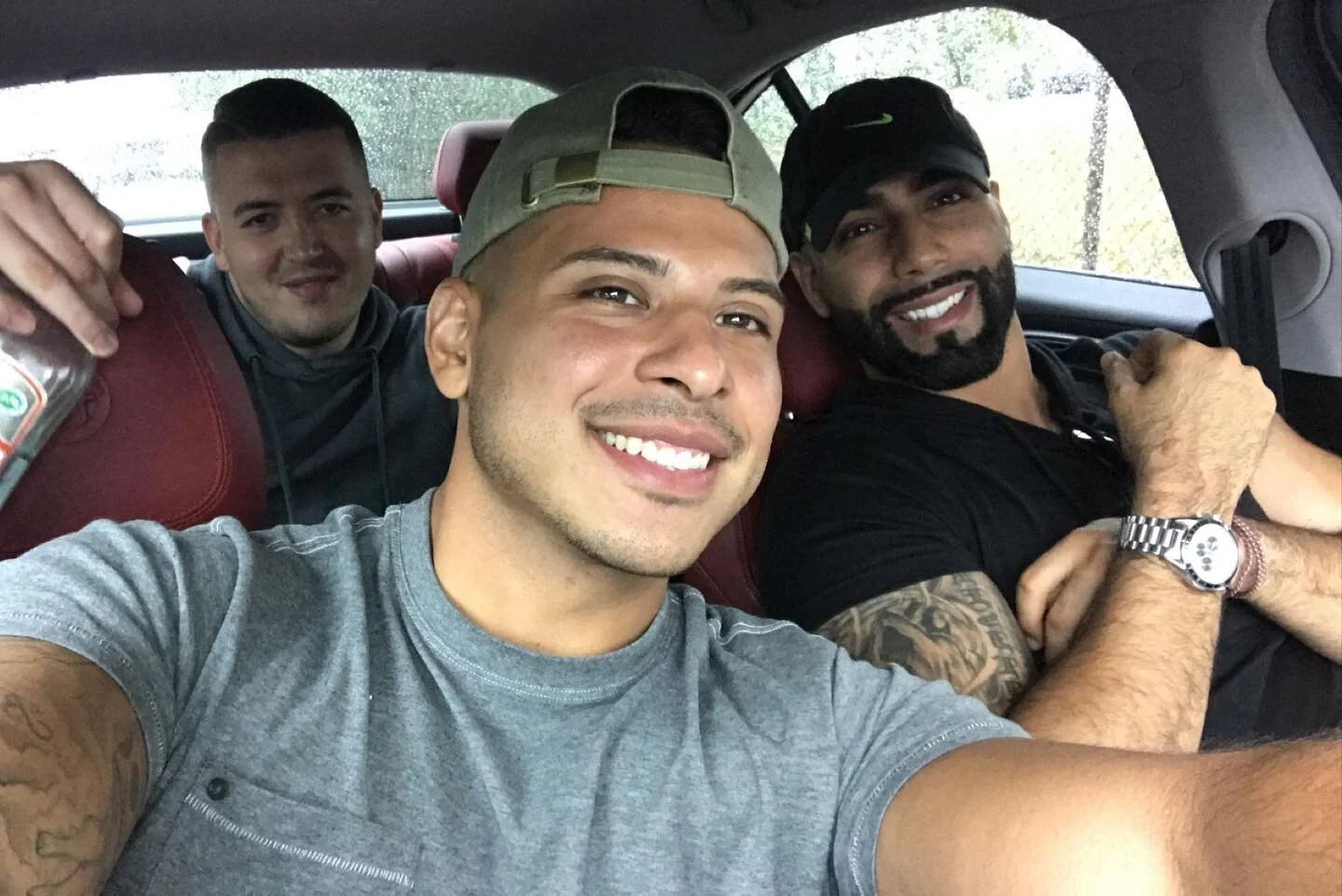 Never fold, always love 💙 @k.hussle_