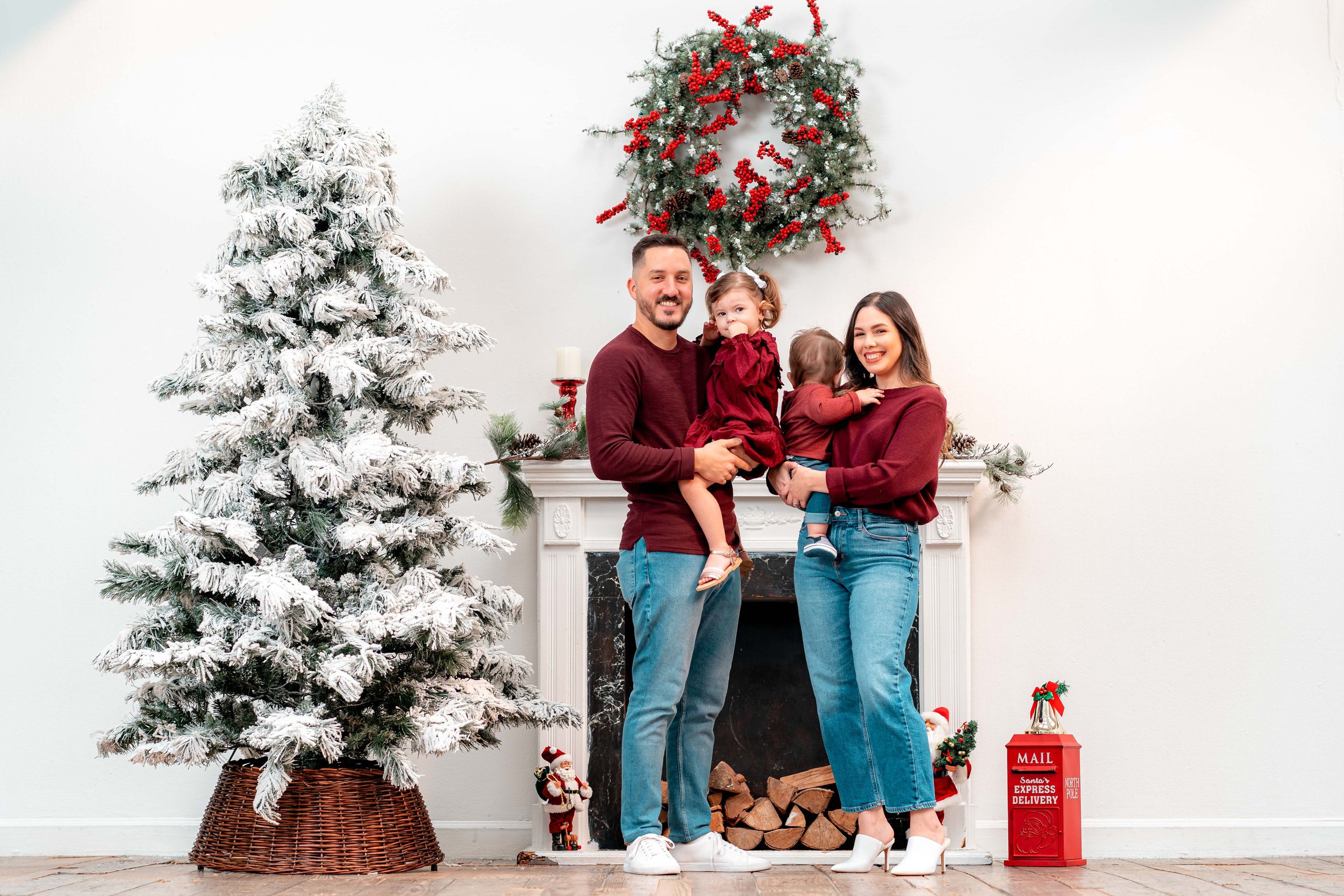 2021 Christmas Holiday Photos.jpg