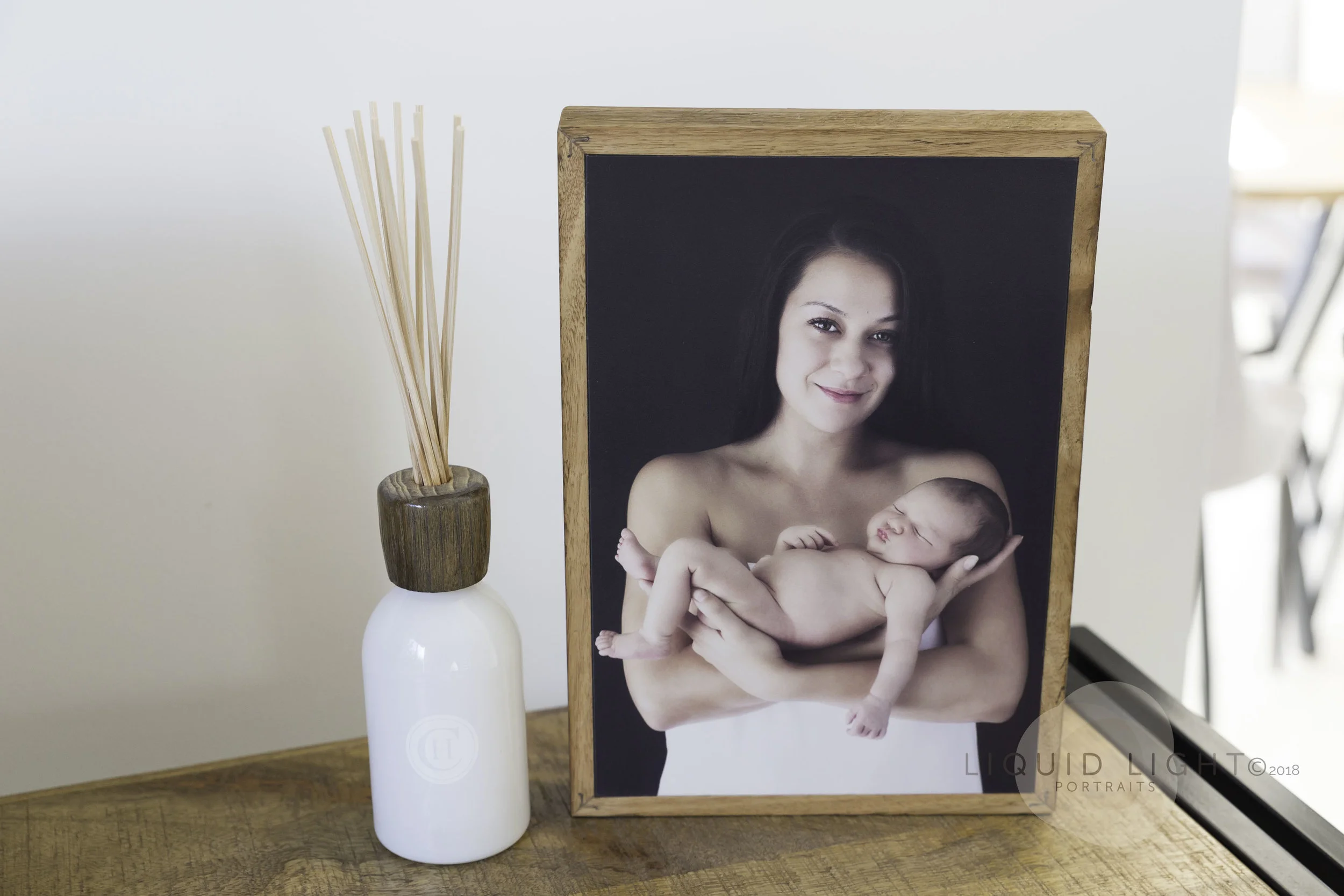 The Eco tile is the perfect gift for the environmentally conscious person, made from stone and reclaimed wood it is subtle and unique