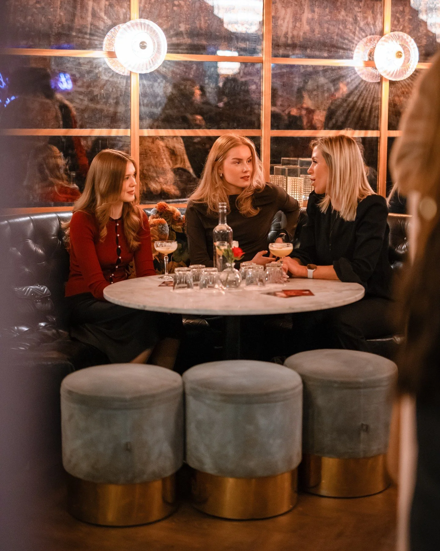 Ukens f&oslash;rste &aring;pningsdag er her🦩 Vi ses fra kl. 18 i kveld🍸

#ba3 #restaurantoslo #oslo #visitoslo #frogner #byoslo #oslobynight