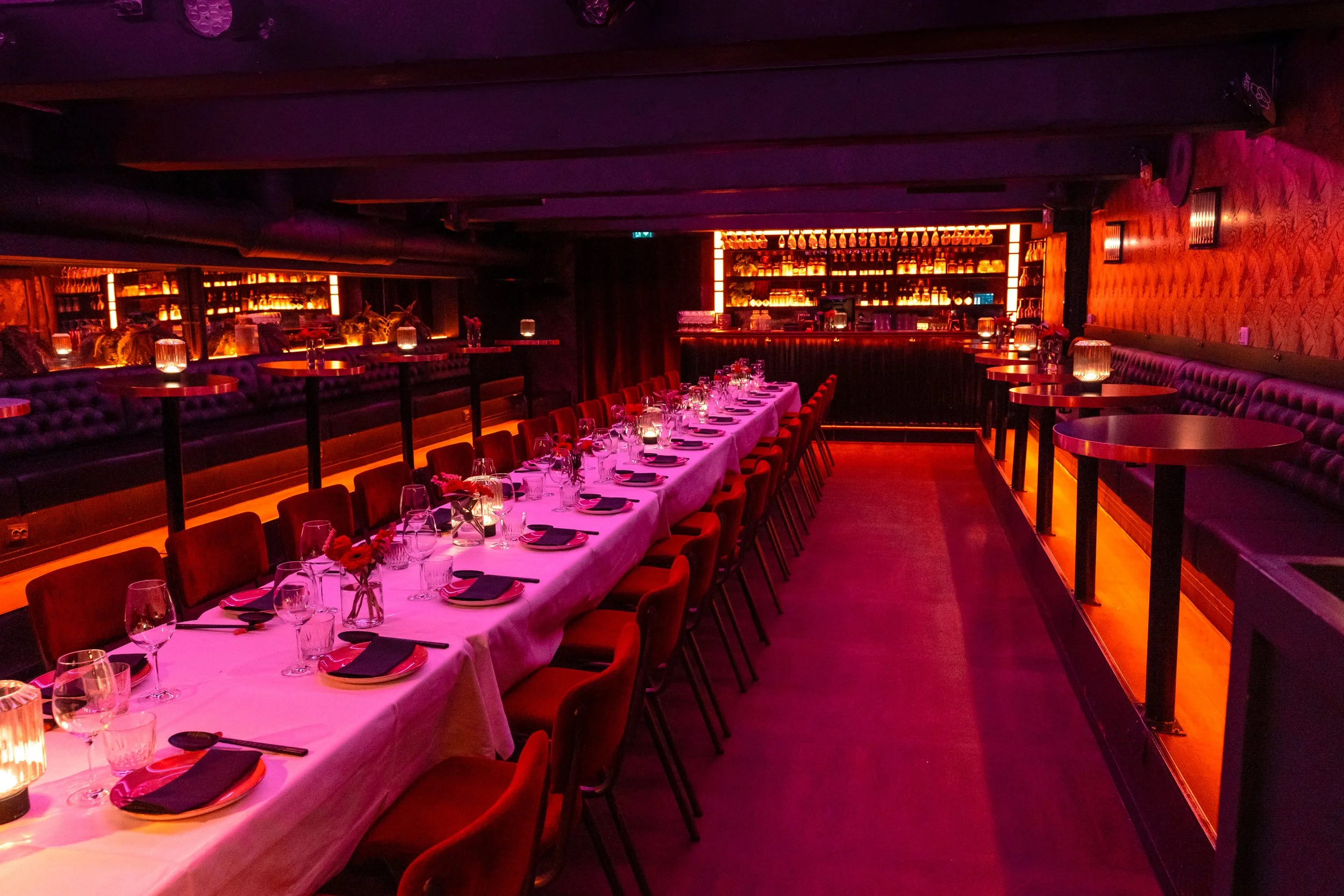 Long table in “The Hidden Gem” – perfect for private dinners and celebrations.