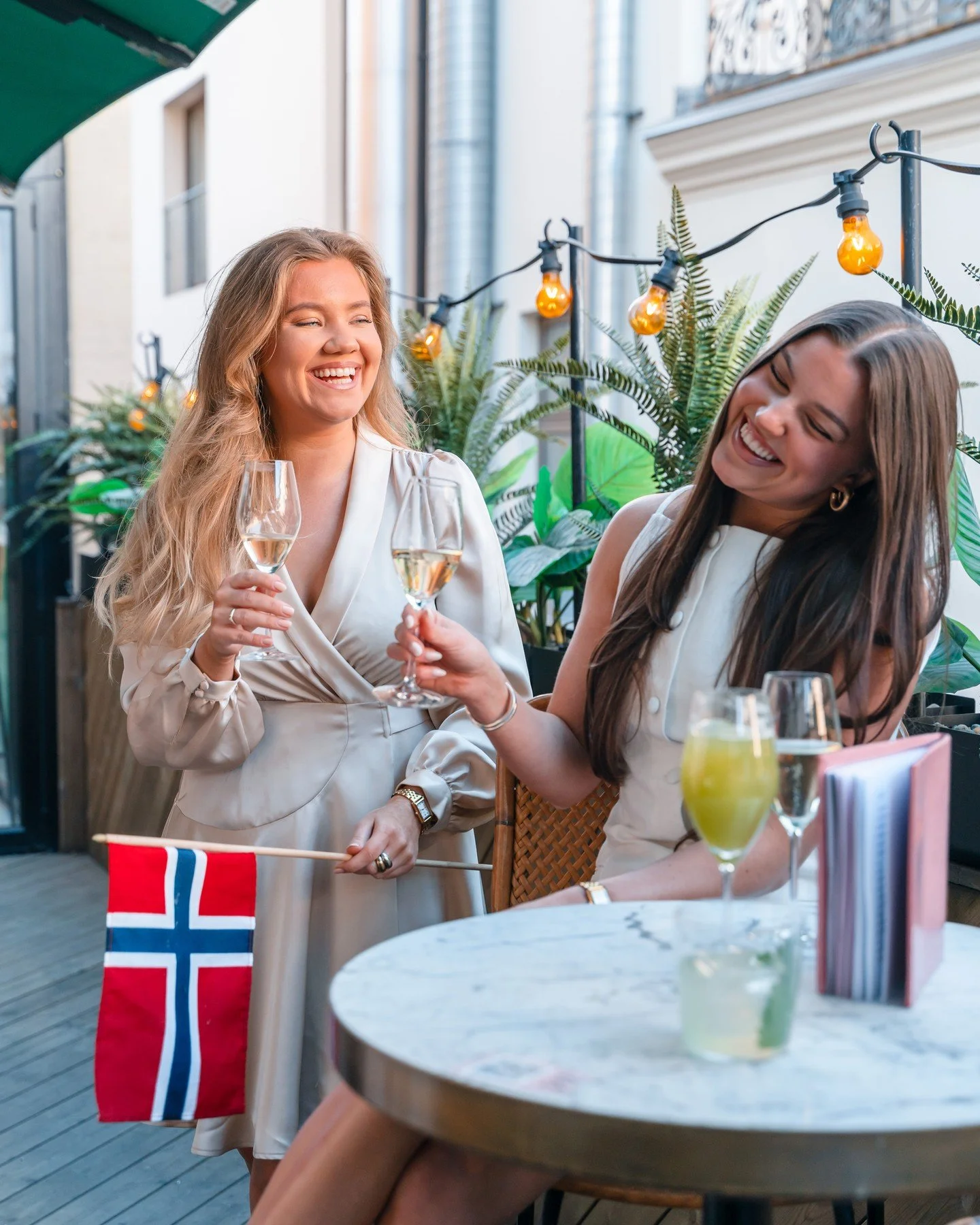 Klar for &aring;rets beste dag?🇳🇴 17. mai p&aring; BA3 byr blant annet p&aring; DJ hele dagen, to etasjer, tre barer, dansegulv og &aring;pen terrasse🥂

Reserver plass N&Aring; f&oslash;r det blir fullt! Det gj&oslash;r du via link i bio💓

#ba3 #