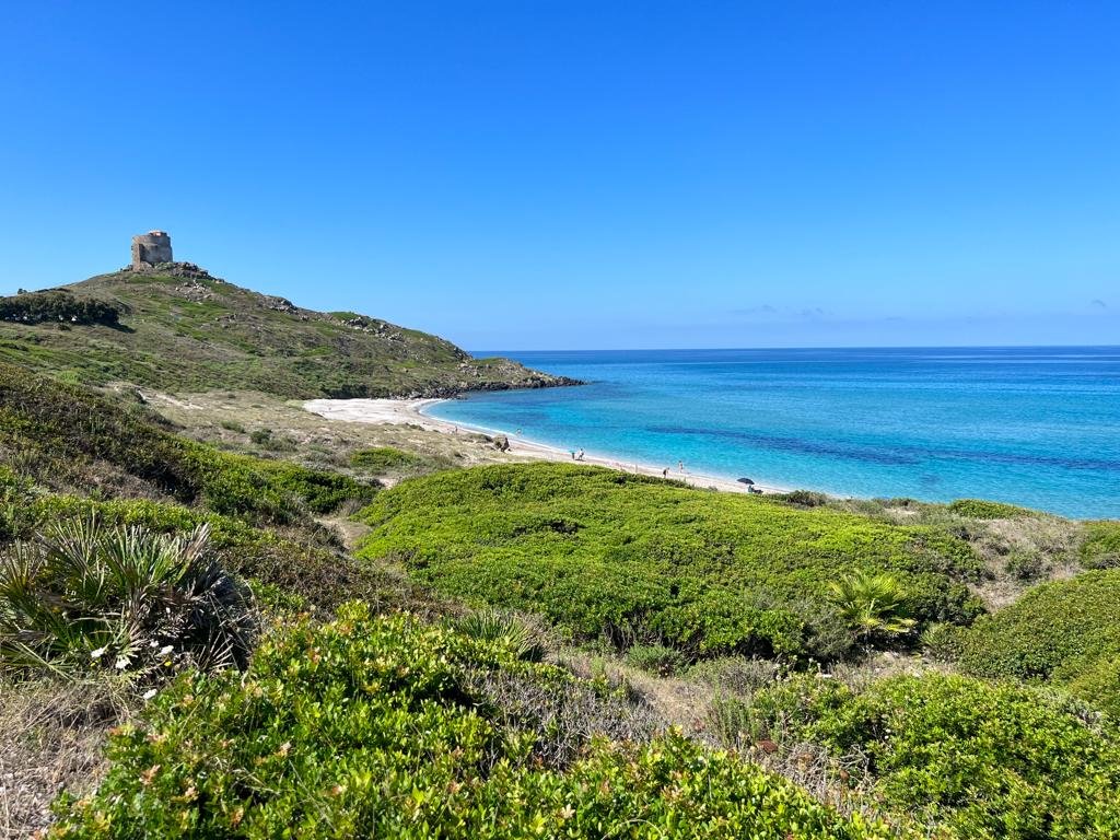 Gli spettacolari panorami tra il golfo di Oristano e il mare di Sardegna