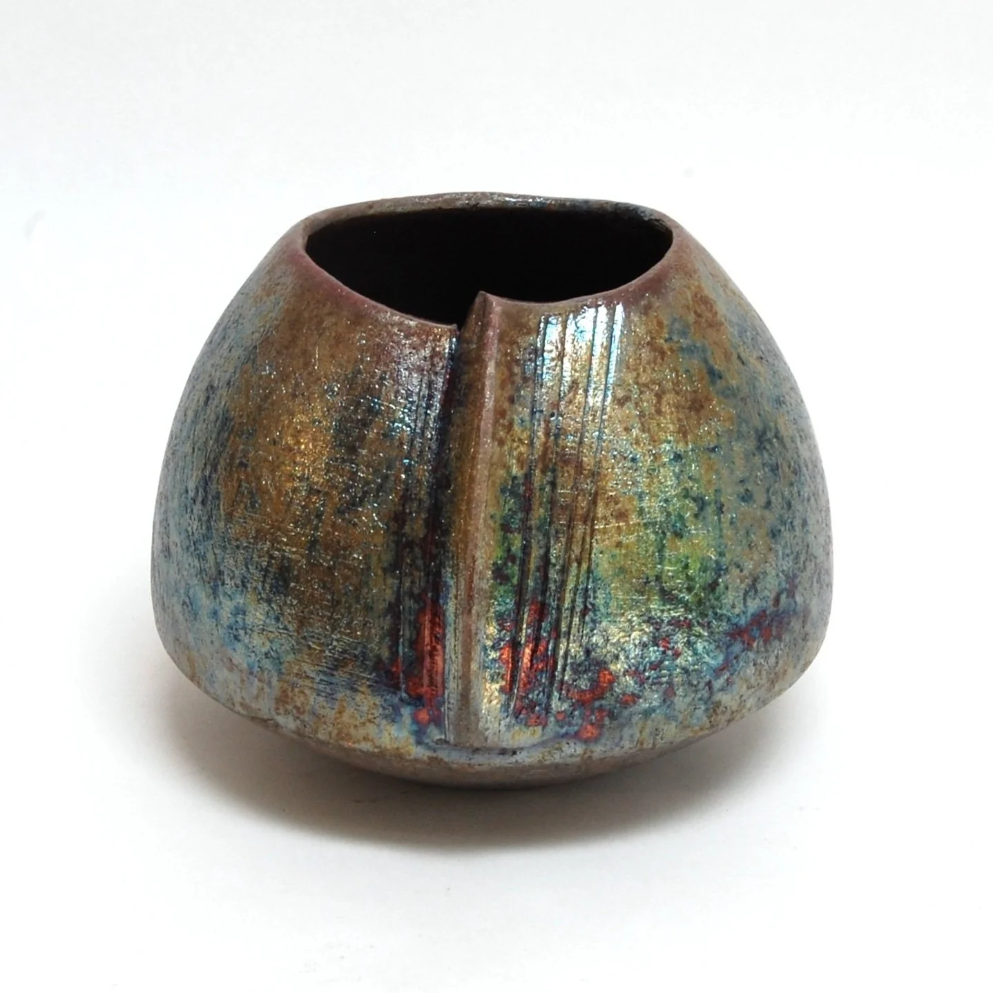Lustred Vessel with Seam