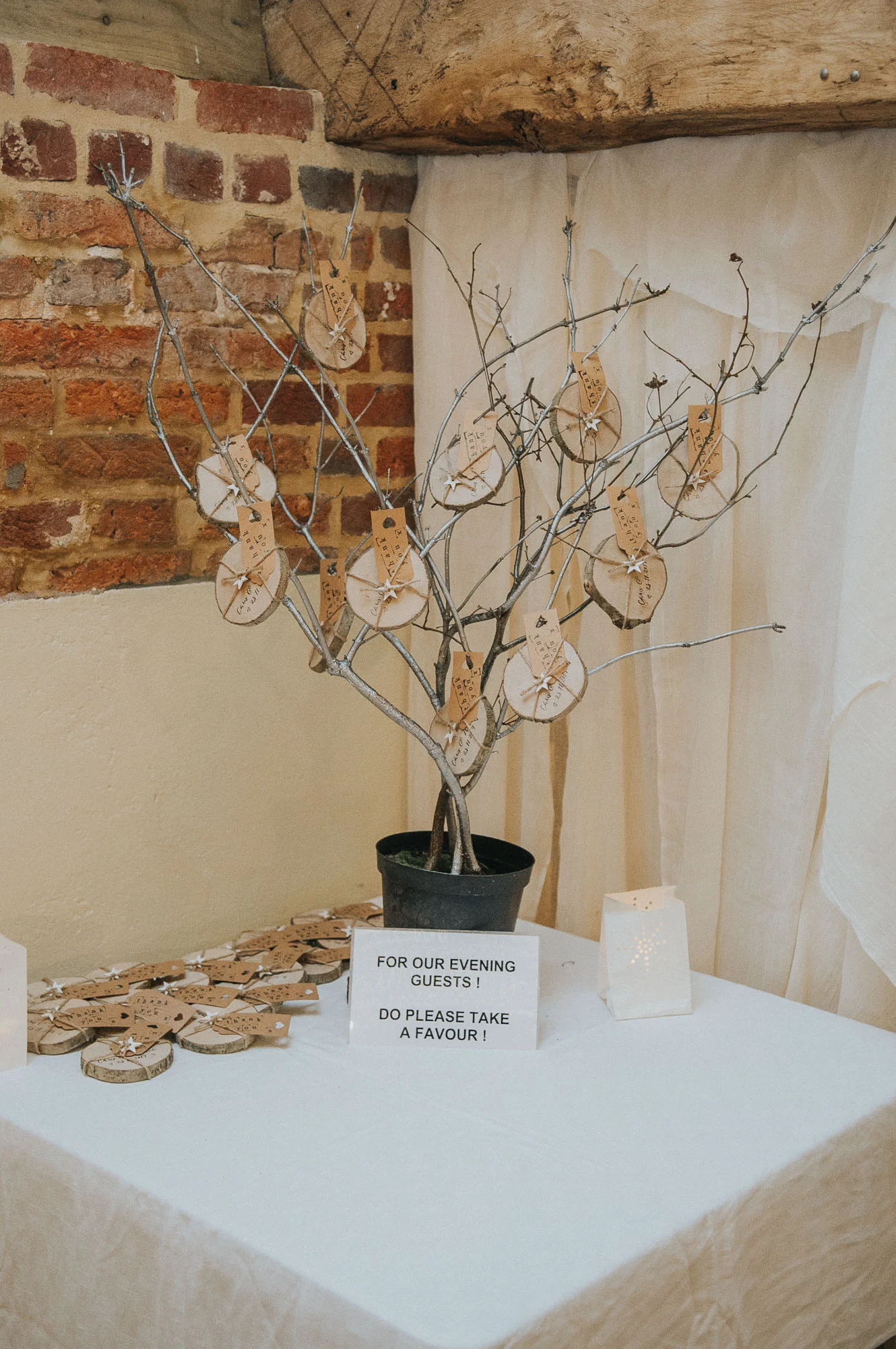 Hannah and Chris 462_.jpg