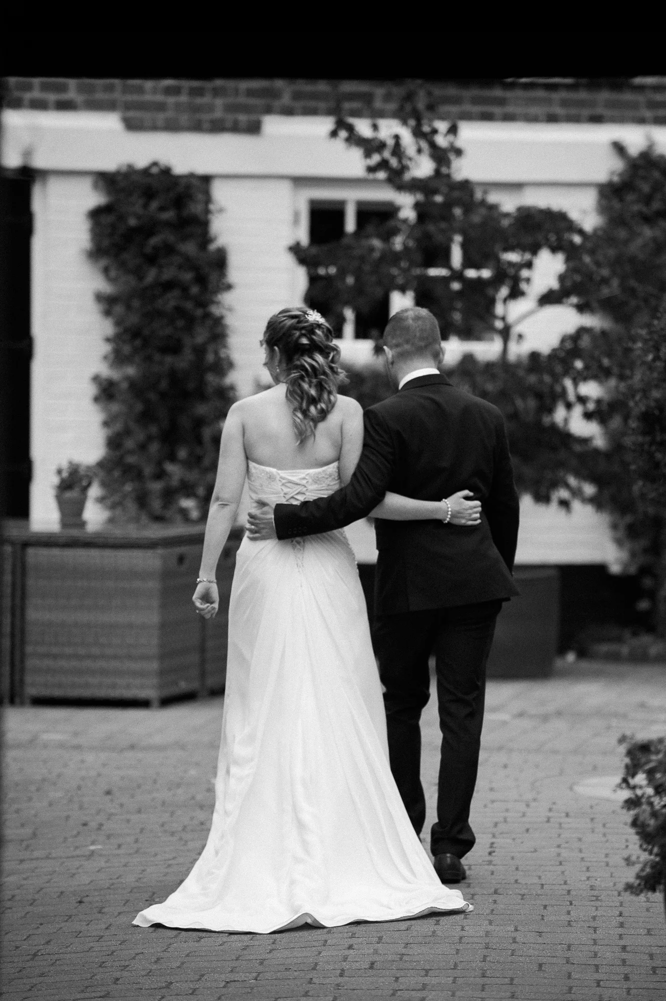 Emma and Mark 251_.jpg