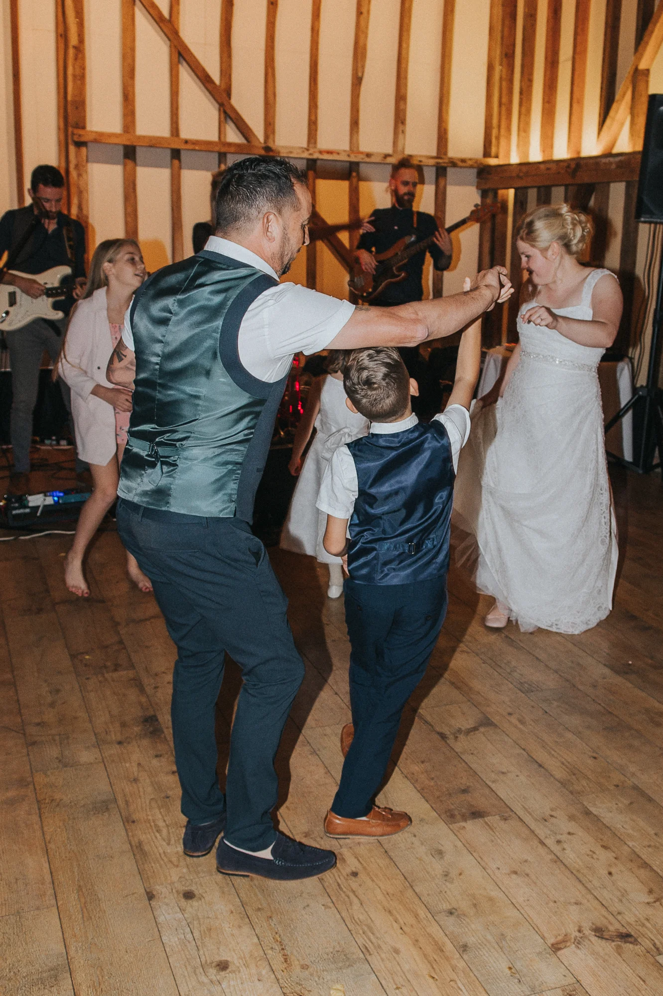 Laura and Tom 499_.jpg
