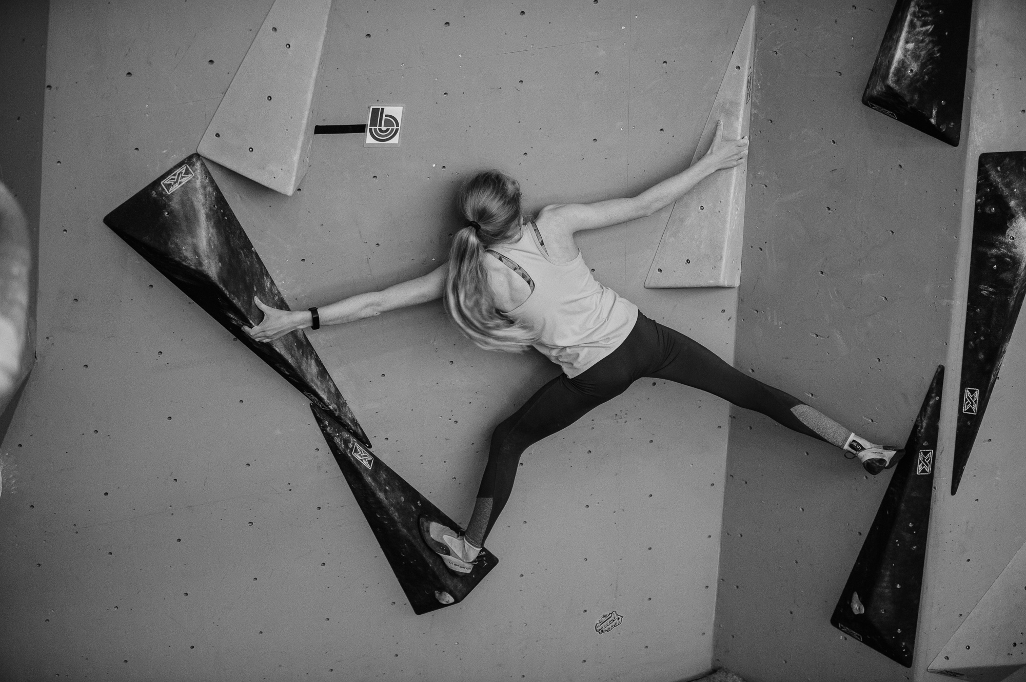 Bouldershack Comp Final - 200.jpg