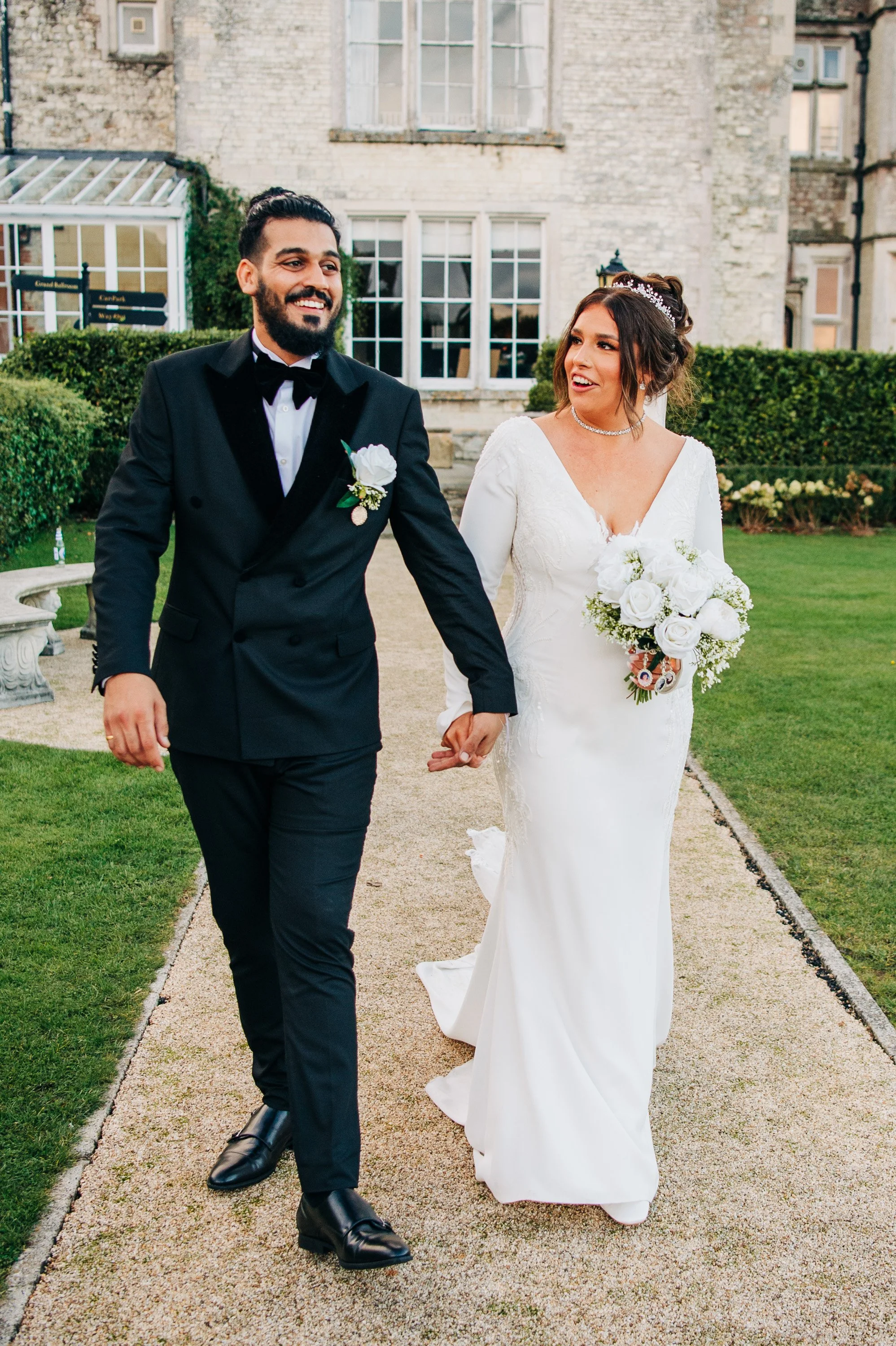 Lucy and Satty 369.jpg