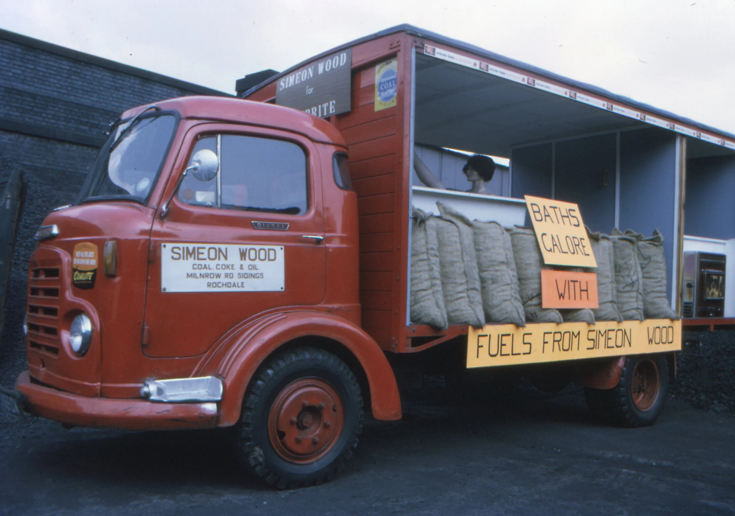 PFMF 0043 lorry .jpg