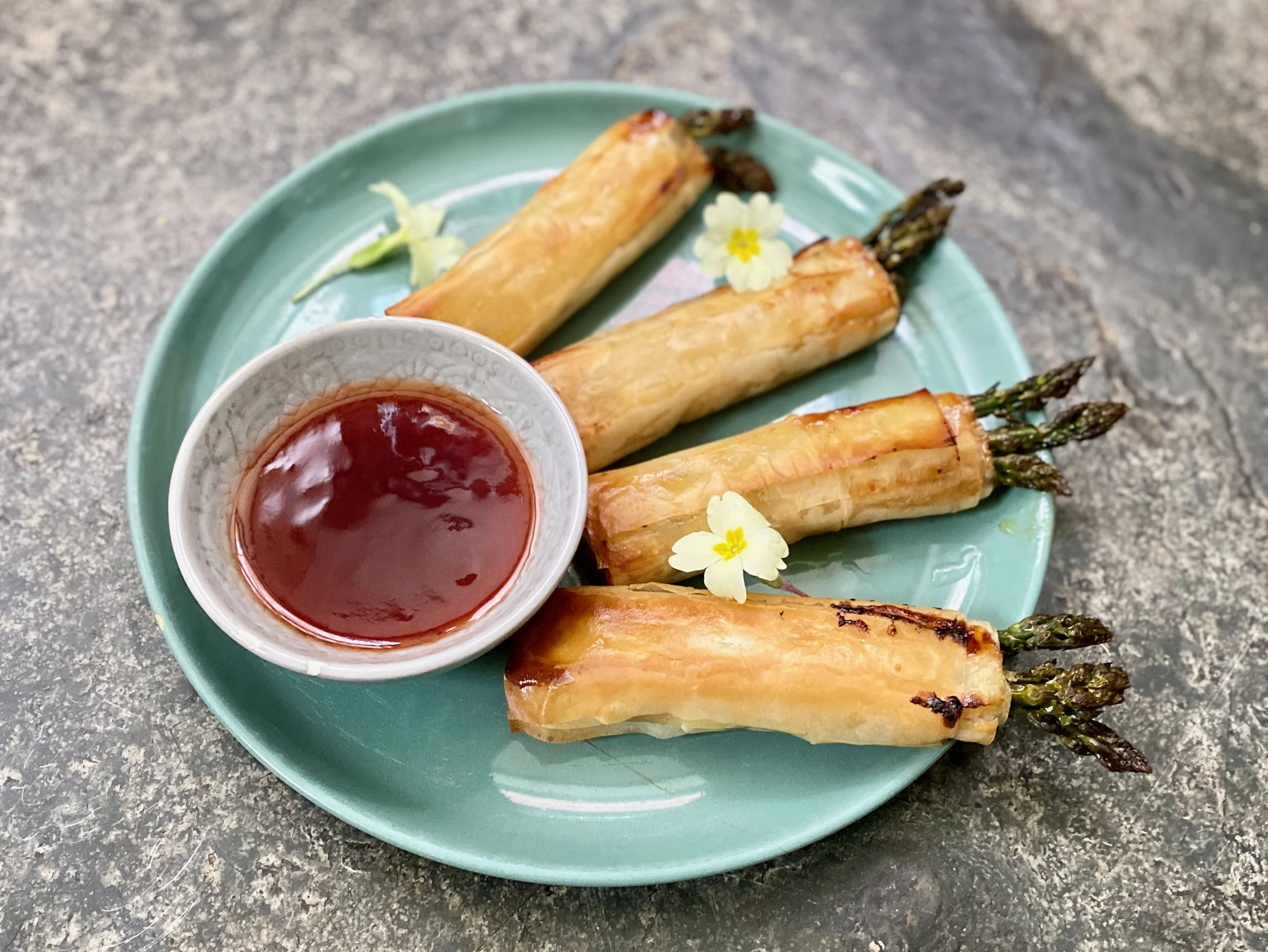 Recipe: Asparagus & Lemon Filo Parcels