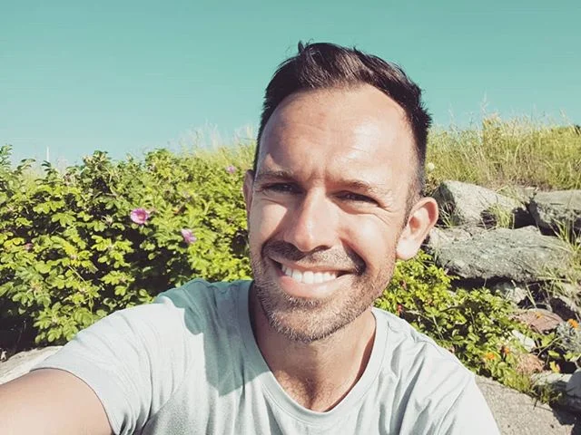 I was fortunate enough to share my counselling skills for therapists today at the beach with a truly wonderful trainee.
I've decided this course is better suited to 1:1 sessions to give a really personal experience and deliver exactly what personal trainers, therapists, yoga/pilates teachers need to better serve their clients.
This is a course which will equip you with the basic skills to ethically and safely support your clients emotionally and psychologically and to guide them to obtaining further support where needed.
Some of you may already incorporate this into your work to offer a more complete service to your clients, I realise this is usually the case with yoga, but so often I hear my colleagues talking about feeling as though they struggle at a certain point when clients open up to them. You may worry that you aren't saying the right thing or perhaps could cause harm by developing the conversation in an attempt to really help your client.
I am trained to Masters level in counselling and psychotherapy, with extensive experience working with clients on their psychological and emotional health in my work as a counsellor. I offer yoga and other Holistic Therapies to my clients as well as working with trainers and therapists on my own physical, emotional and spiritual development. Talking therapy is a wonderful way to deepen and consolidate this development.
The training, available face to face or via video, will include the following: - We spend some time exploring some of the issues you have with clients and concerns that you would like addressing through this training. - I will spend some time talking about my role as a counsellor and the challenges I face. - A deeper look at your motivations for helping and what issues you have that might get in the way of that and how to work on these. - Theory around the Person Centred Approach to supporting others. - Practice being a "therapist", "client" and an observer who feeds back on the use of the approach. - Consideration of some issues around social media
Send me a direct message if you would like to benefit from this training 😍