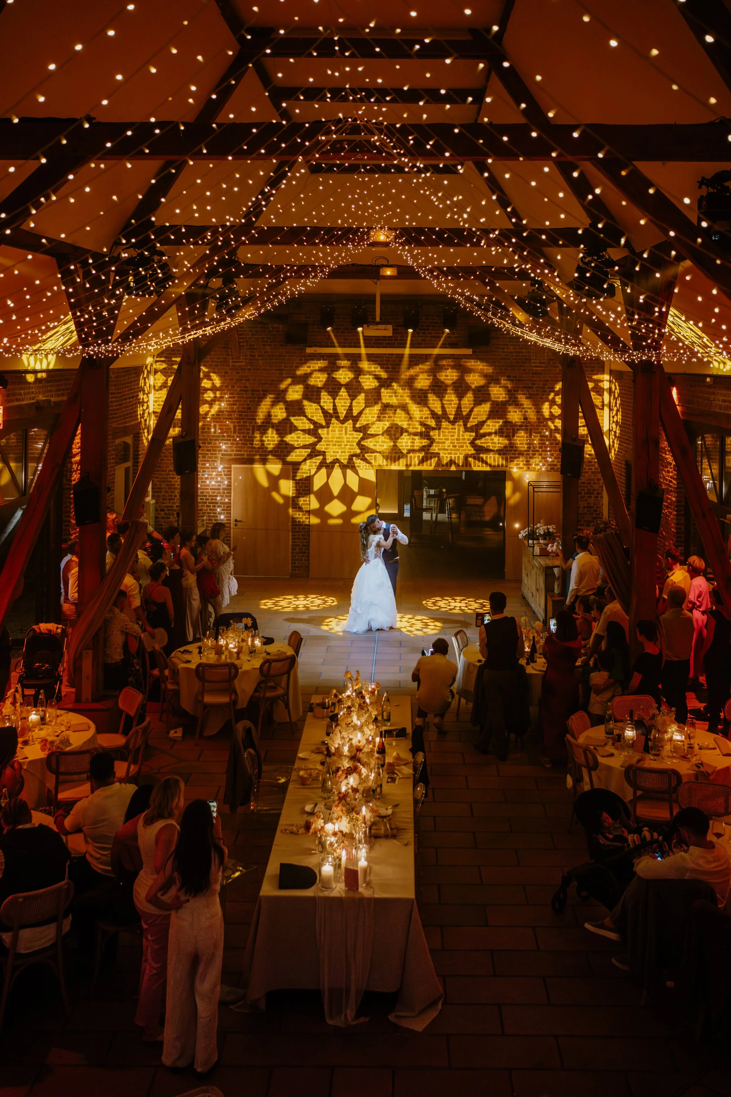 Ouverture de bal des mariés dans la Grange du Clos de la Source