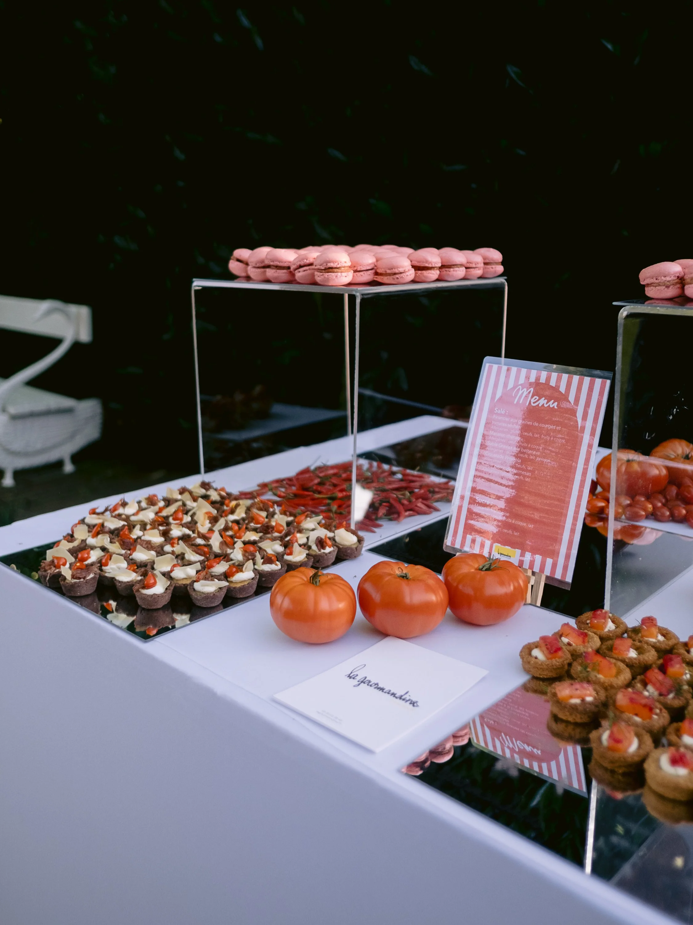 Buffet de macarons et de bouchées par La Gourmandine Traiteur au Château du Vert-Bois