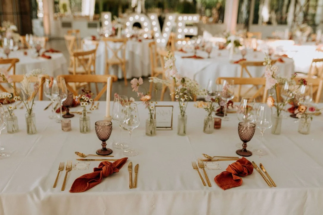 Art de table d’un mariage au Clos Barthélemy, réception La Gourmandine Traiteur