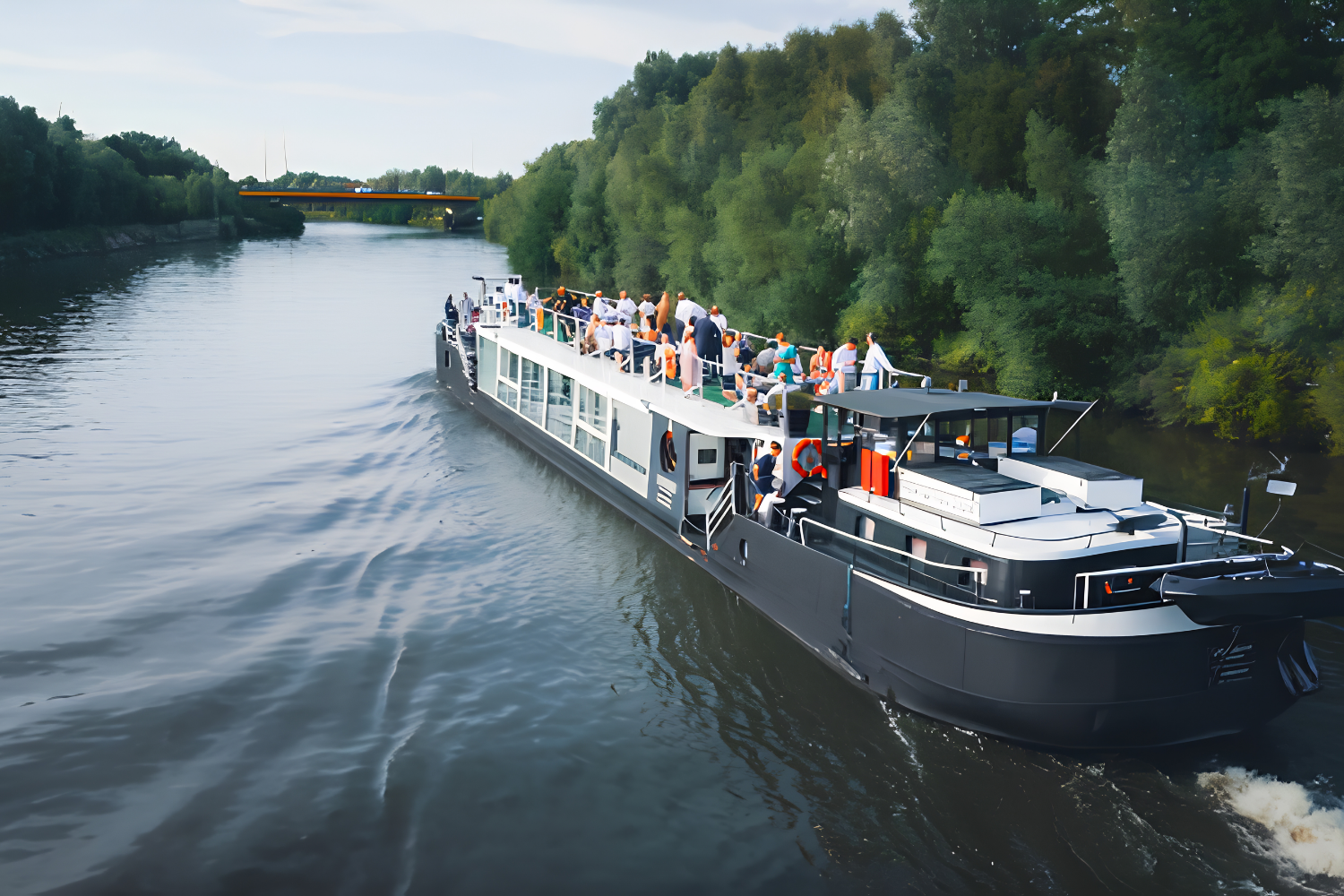 Invités à bord de la Péniche L’Eldorado sur la Deûle à Lambersart