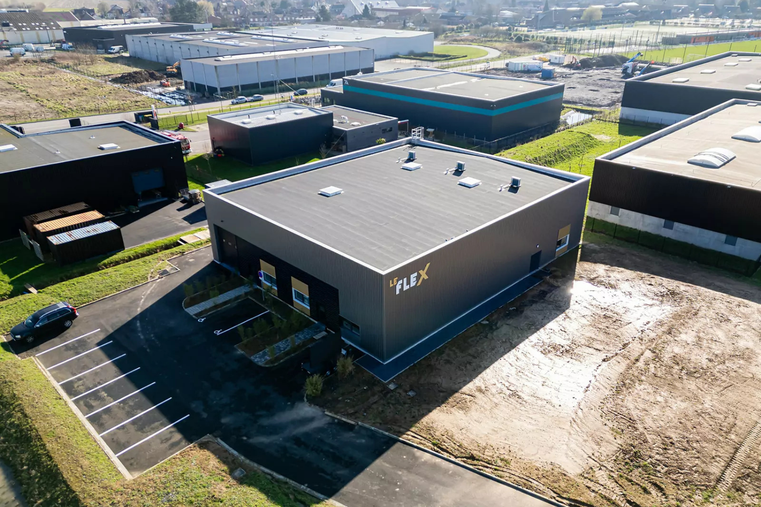 Vue aérienne du Flex à Cysoing, lieu d’événement moderne près de Lille