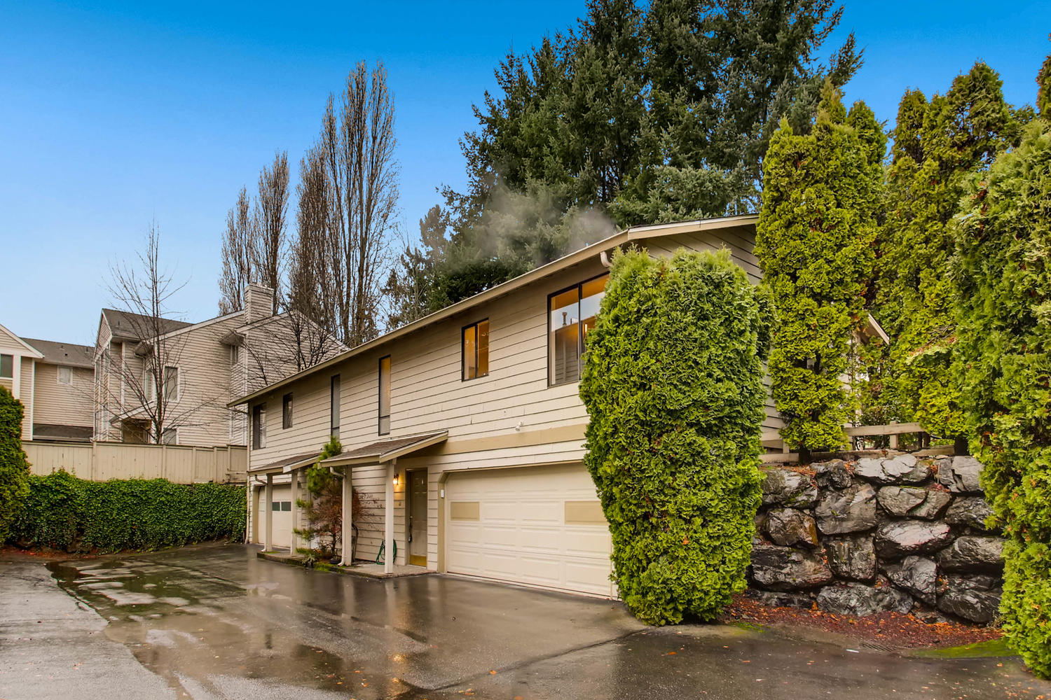 12530 SE 30th St A2 Bellevue-large-001-20-Exterior Front-1500x1000-72dpi.jpg