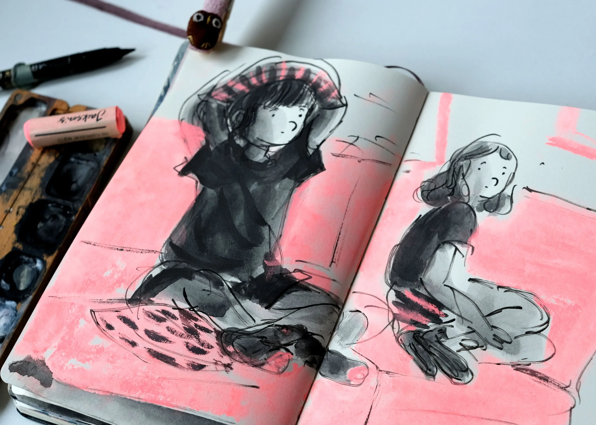 Emma-Farrarons-tv-pink-sketch.jpg
