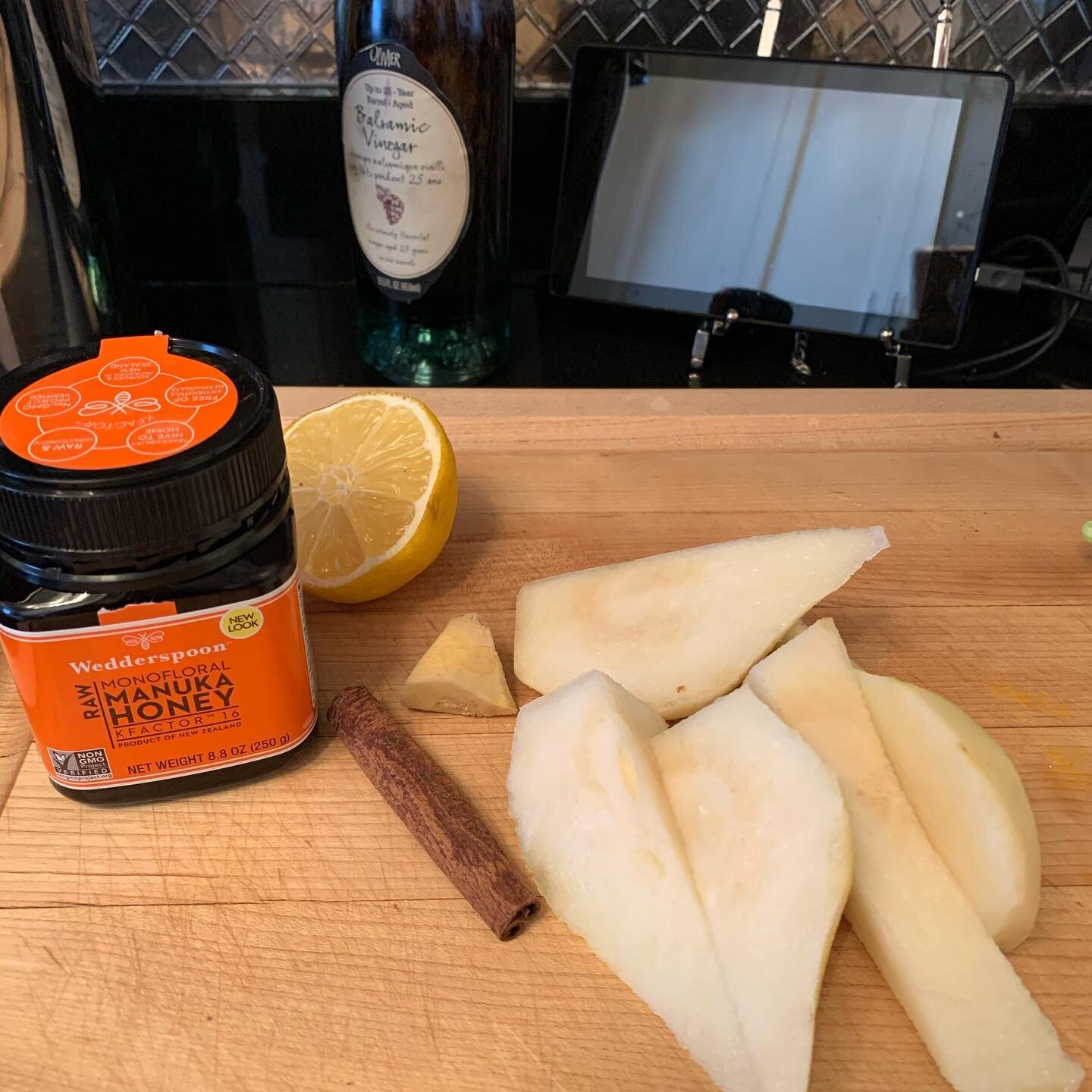 I had a dry persistent cough 🥲.My daughter @alsall told me about how poached pears are a great remedy.  It totally was!!!!👏🍐#homeremedy #homeremedy #feelgood #pears #lemons #ginger#manukahoney #cinnamon #rx #learning #natureshots #foodforthought