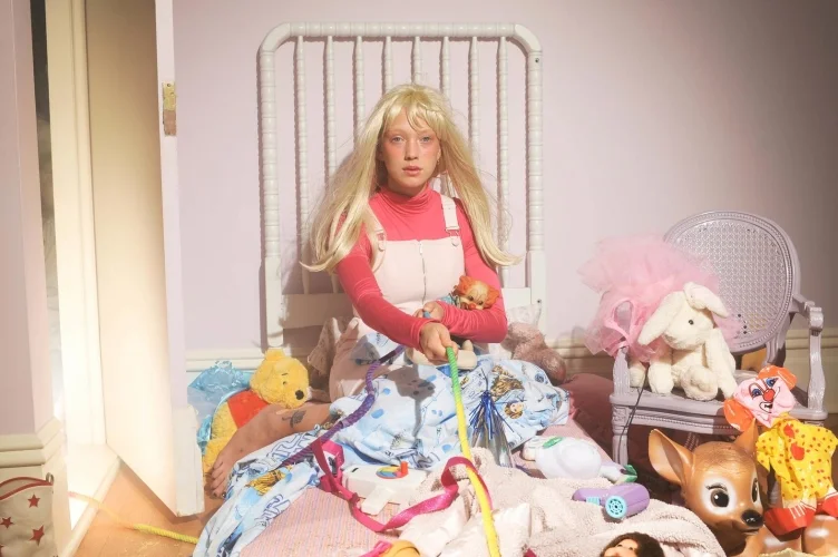 Kelsey Bennett_theyre-here-a-poltergeist-fashion-story-body-image-1477514110.jpg