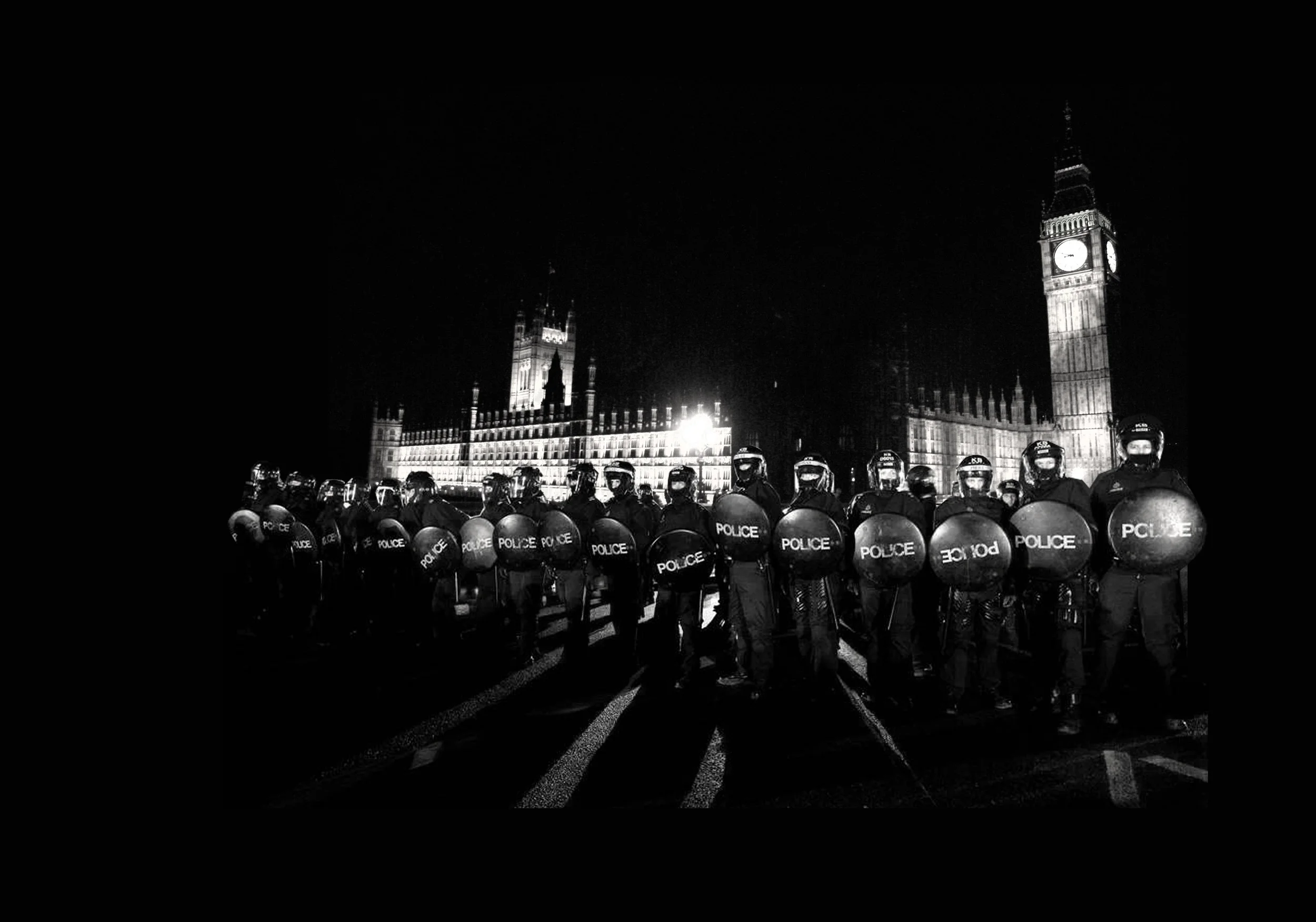 London Kettling Graphic.jpg