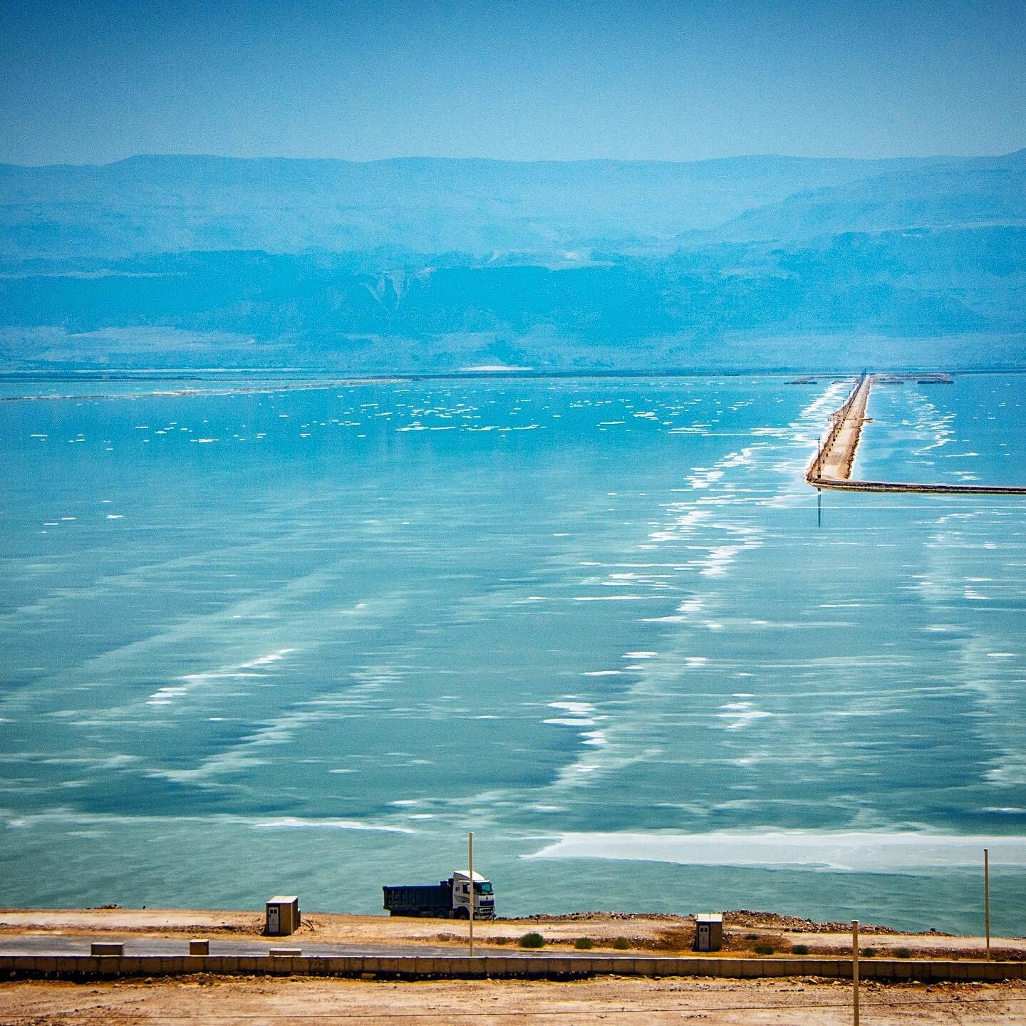 In the Dead Sea, you won't find an abundance of sea life. Instead, you'll discover a salty body of water that is good for your skin and mineral rich mud. Many hotels along the shore even offer special relaxing and rejuvenating services.⁠⁠
.⁠⁠
.⁠⁠
.⁠⁠