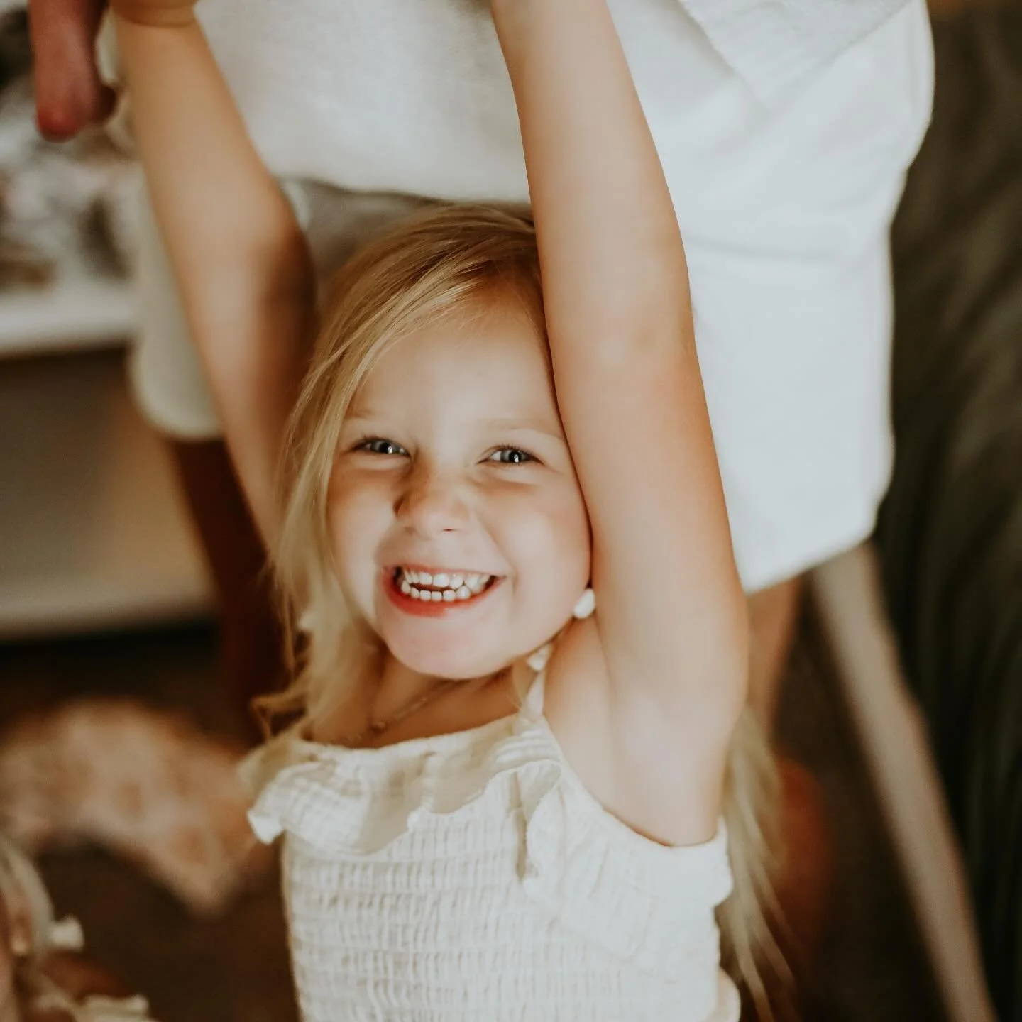 Just a couple spots left for mini sessions this year and I&rsquo;m honestly so excited about them. I&rsquo;ll have the music ready, snacks for the kids, and we&rsquo;ll have the best time. 💃 I&rsquo;ll put the link in my bio so you can snag a spot i