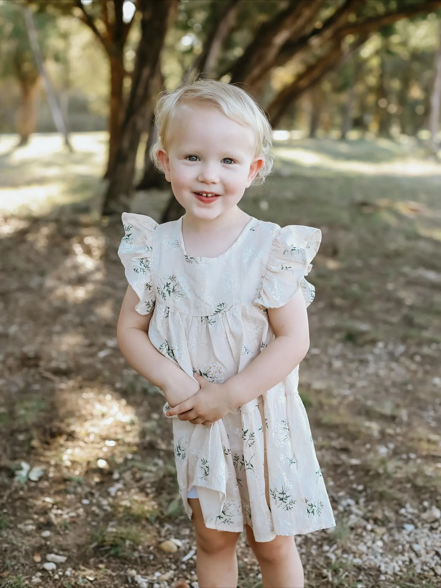 Okay well they&rsquo;re adorable 😍❤️🥰 loved shooting with @adoramae and her sweet family again! They kicked off my mini sessions this year, and we had the best golden hour lighting and surprisingly decent weather (despite Texas trying to be 90&deg;