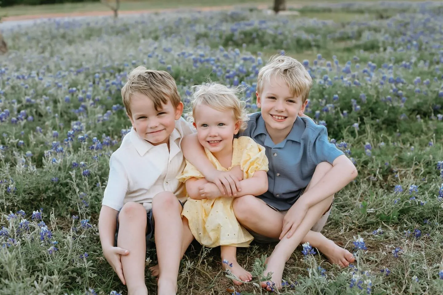 How did I never post bluebonnet photos?! We had to roll with the punches this year again because the big fields we all love were nowhere in site. But we found a good patch of blooms and met up at golden hour for these cutie&rsquo;s annual photos. 
Bl