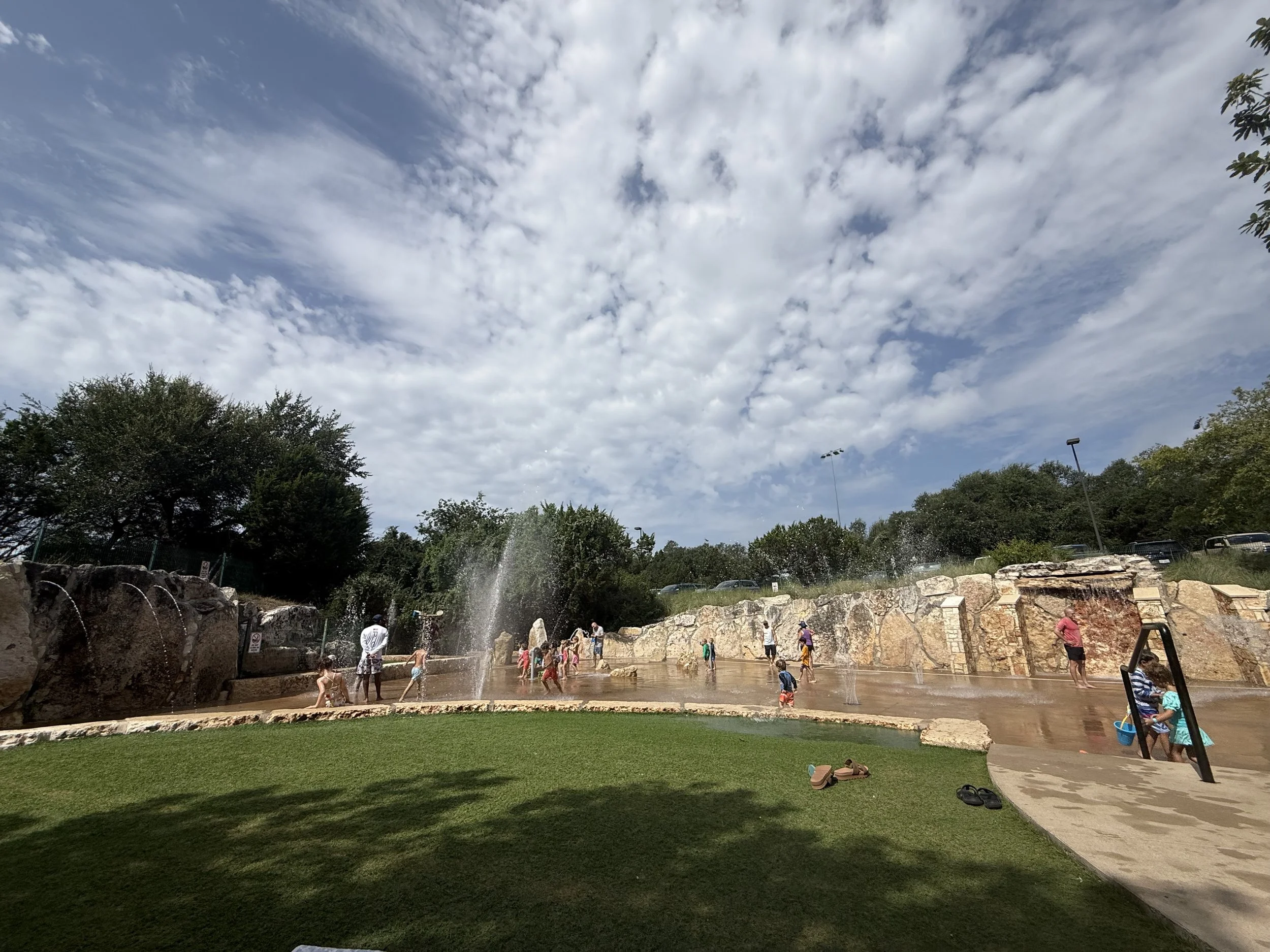 July Favorite Things (including a new restaurant with a playground)! | Round Rock Family Photographer