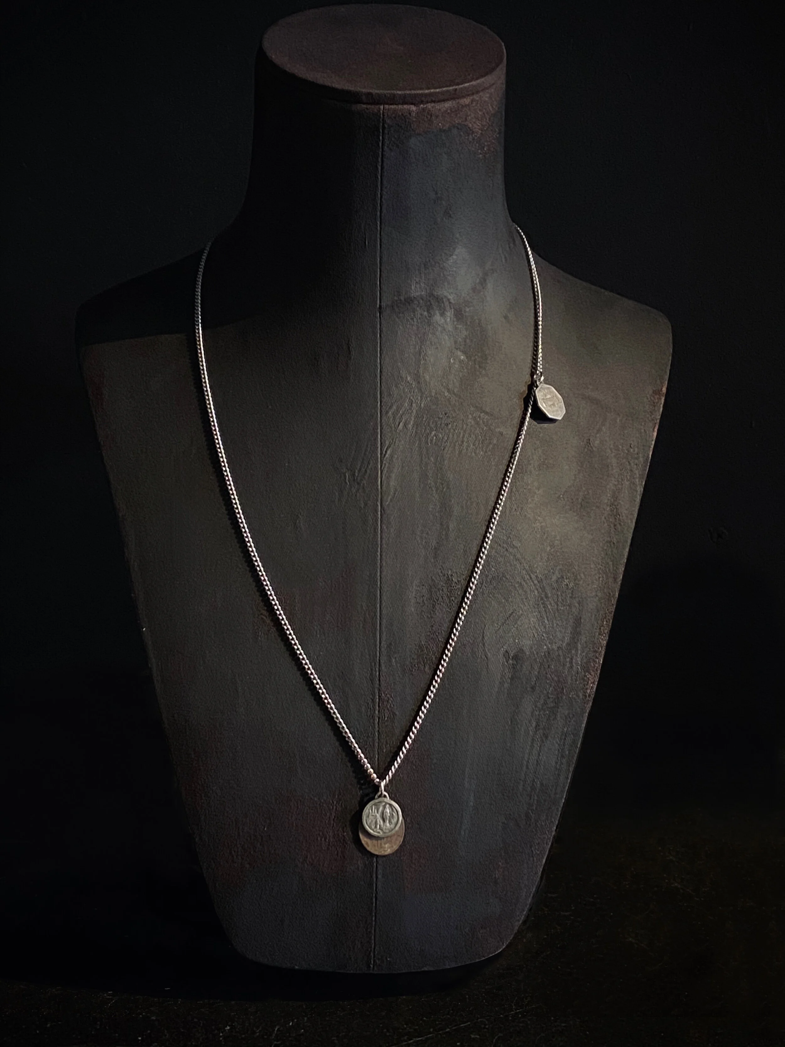 V - Miraculous Medal + Précieux Sang de Bruges 