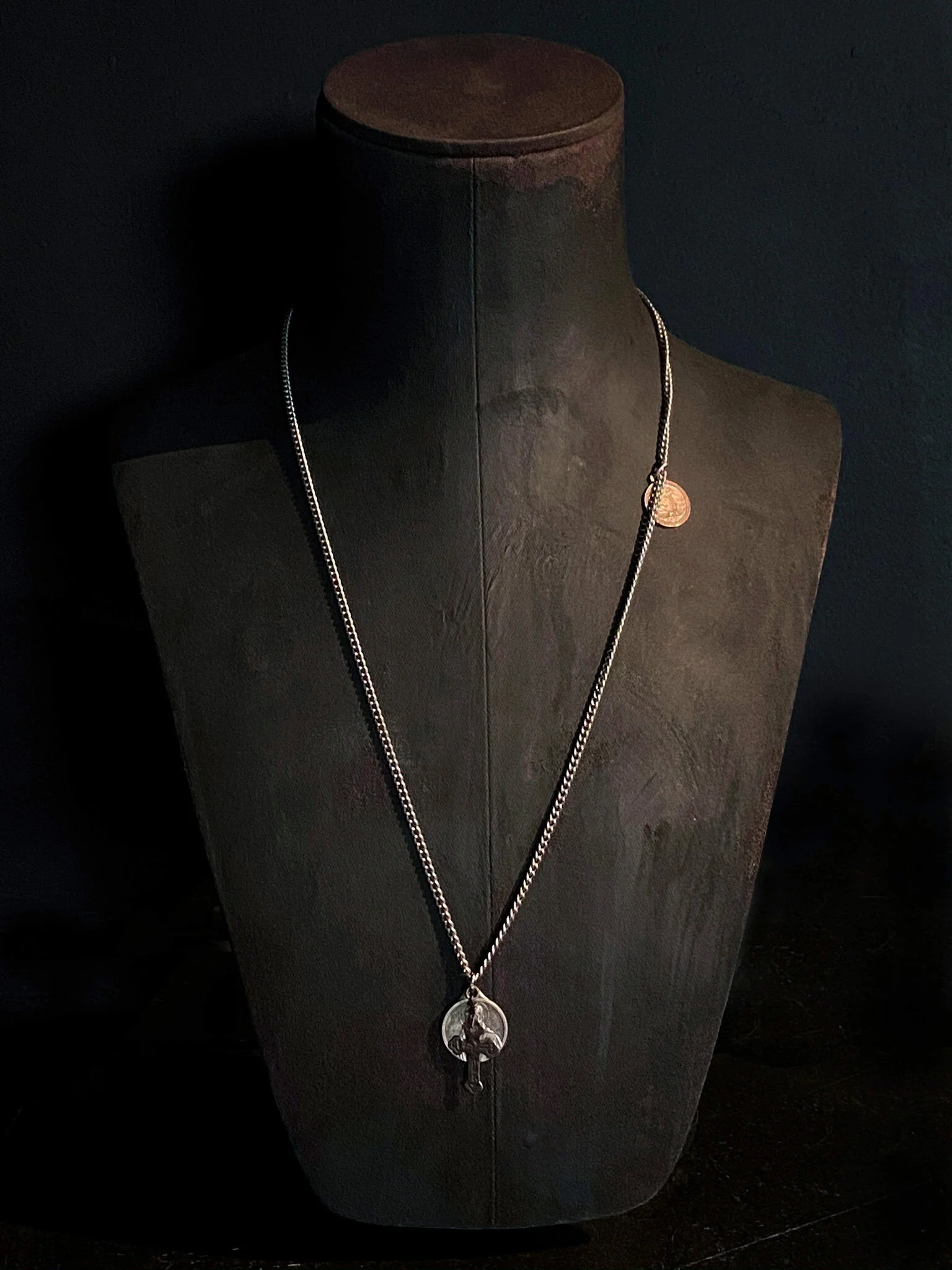 XIX - Saint Christophe + Saint Jeanne + cross