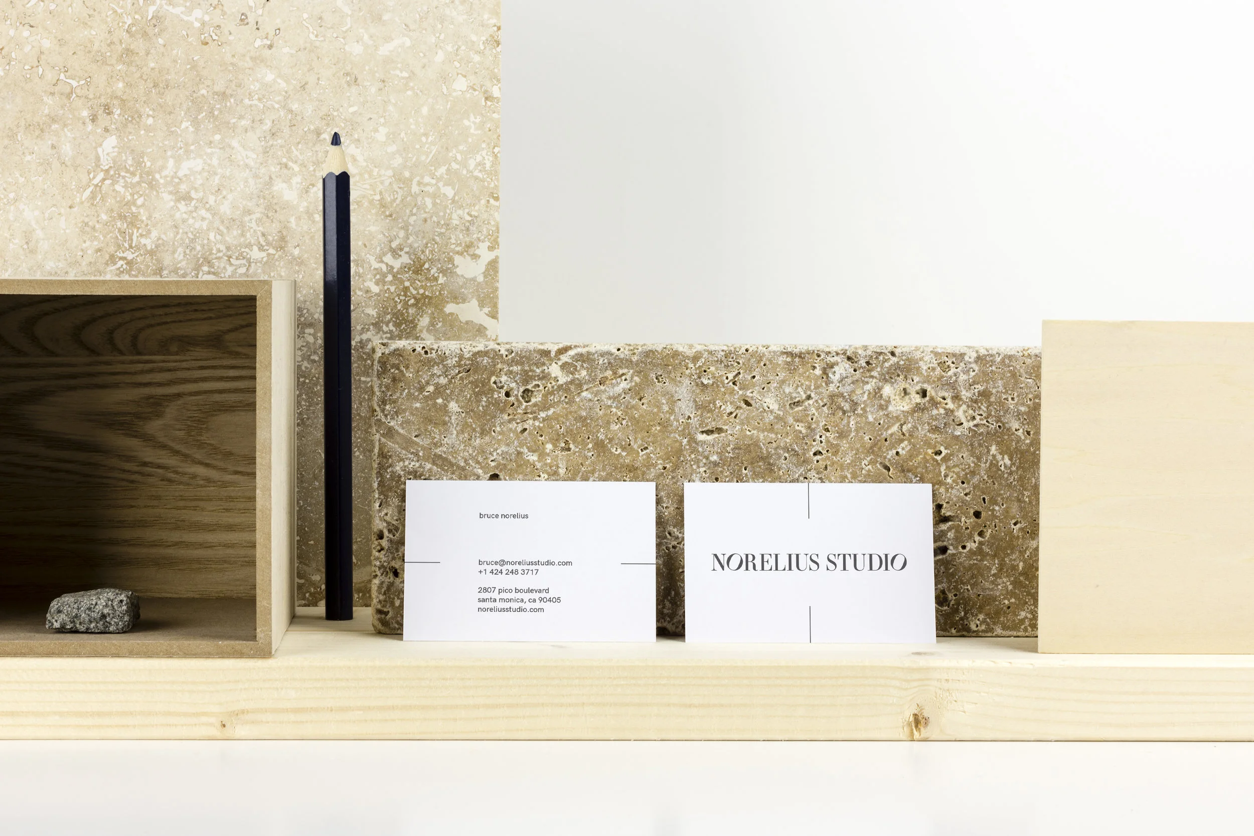 stationary_mockup_1.jpg