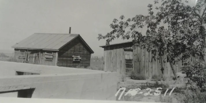 Approx 6400 W 3500 S