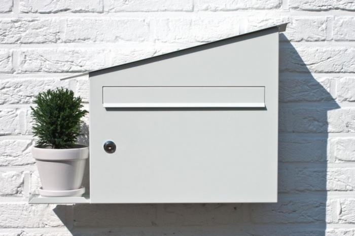 700_green-mailbox-portrait.jpg