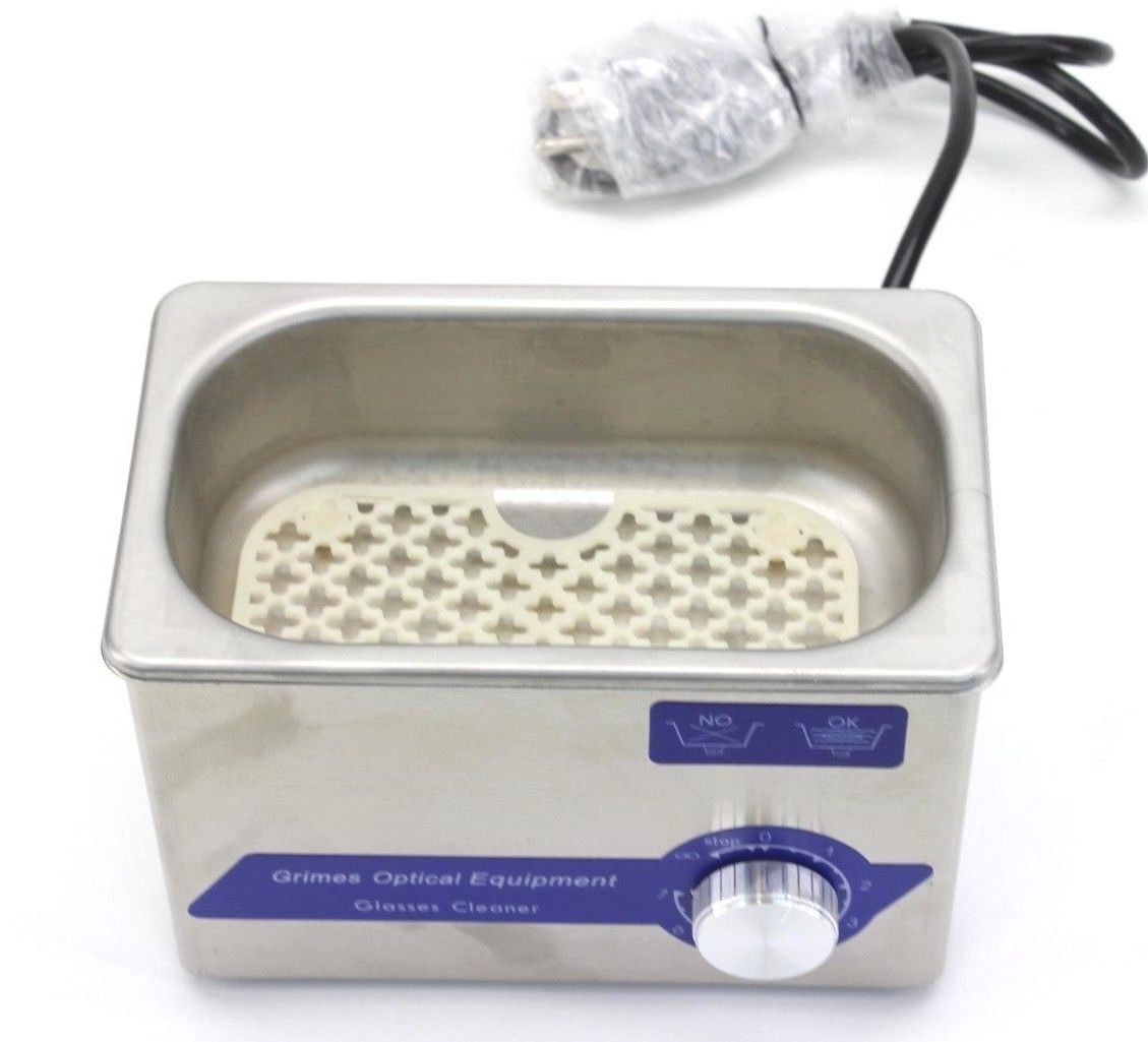 Included plastic grid keeps items off the bottom and helps prevent scratches