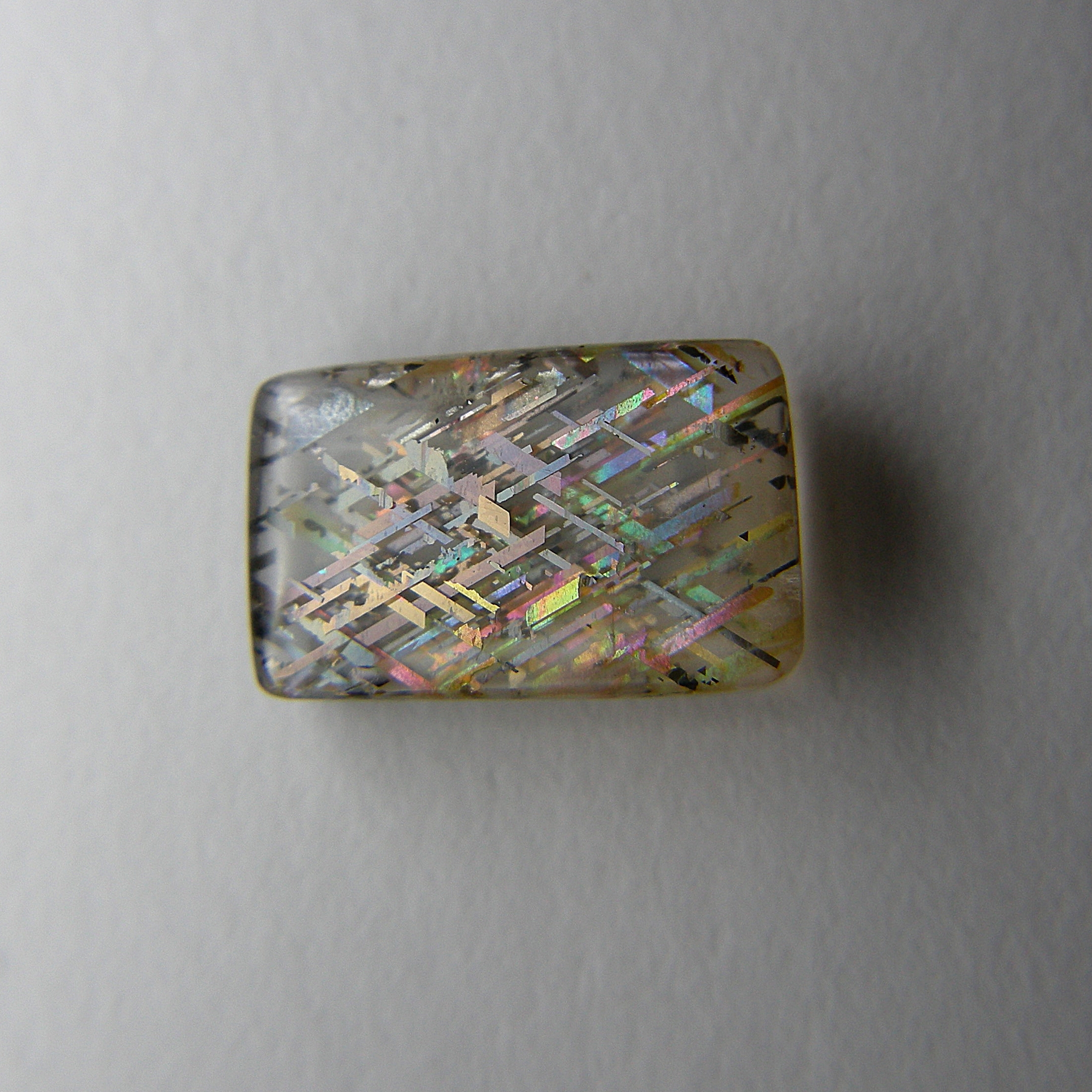 Rainbow Lattice Sunstone Teardrop 13.5x7.5x3mm B1017