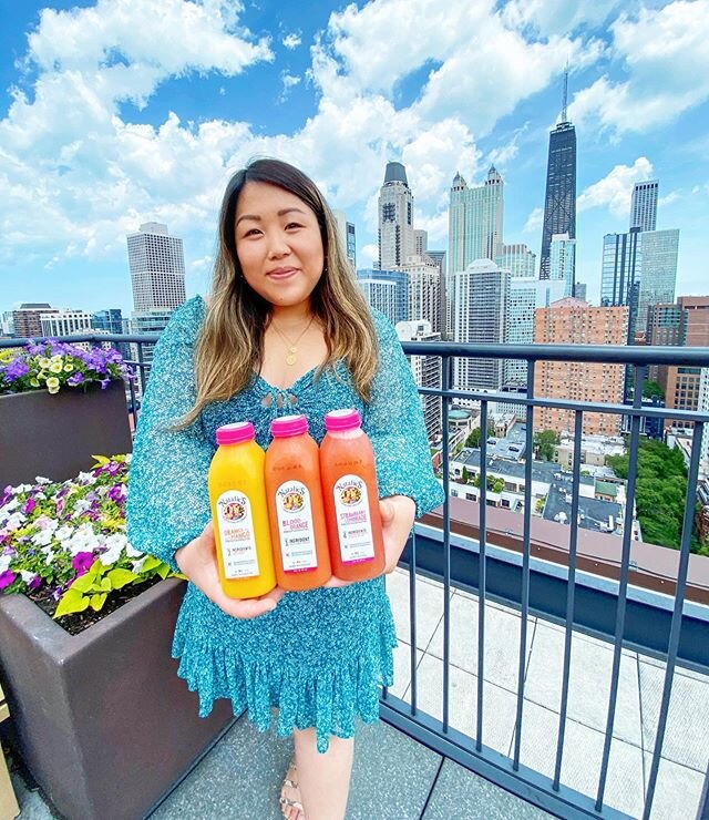 Fresh squeezed juices made with hand-sourced fruits 🥭🍊 and veggies in small batches, AND they happen to be female-owner too!? @nataliesoj makes some of the best tasting juices I&rsquo;ve ever had, with flavors ranging from blood orange to orange ma