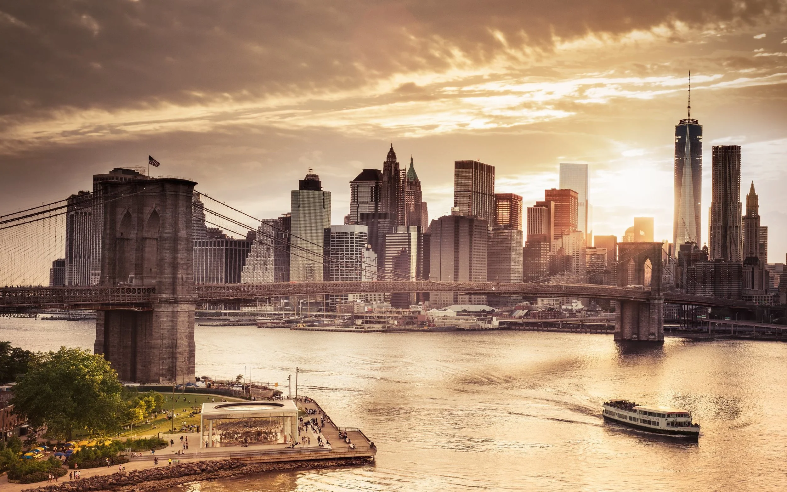 Manhattan Bridge and Skyscrapers.jpg