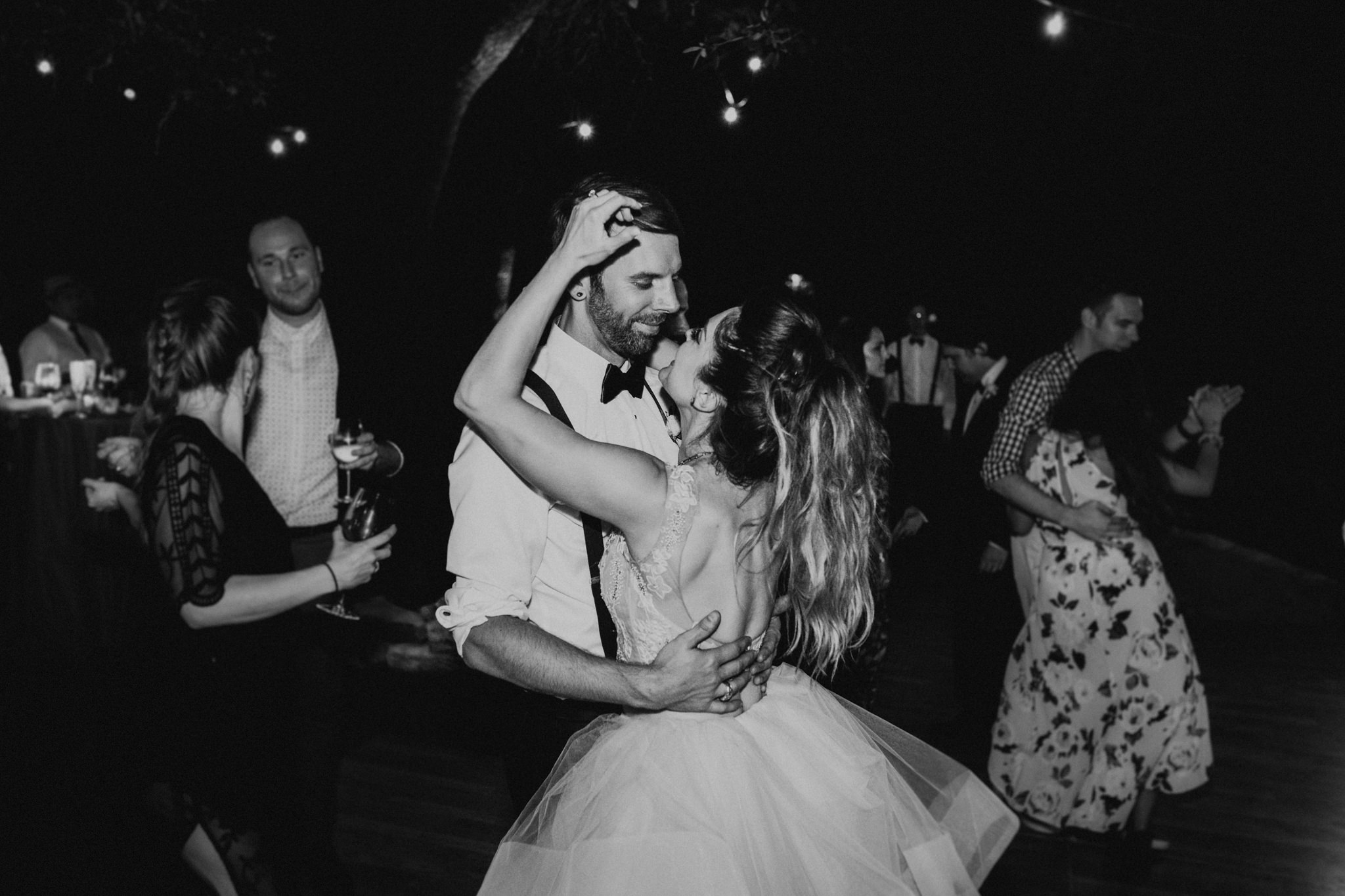 KaciBaumPhotography_KimScott_SanAntonioWedding-413.jpg