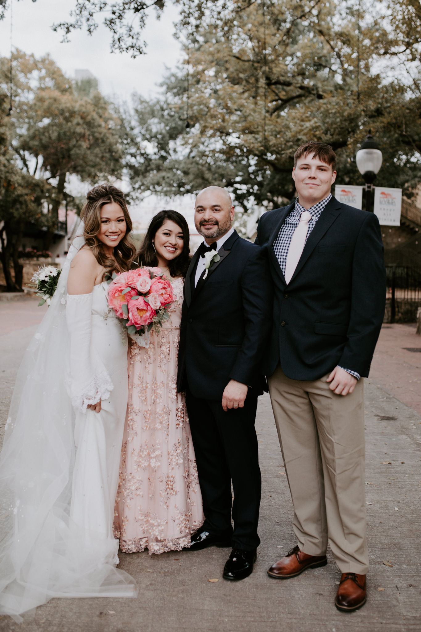 KaciBaumPhotography_DixieJason_SanAntonioWedding-366.jpg