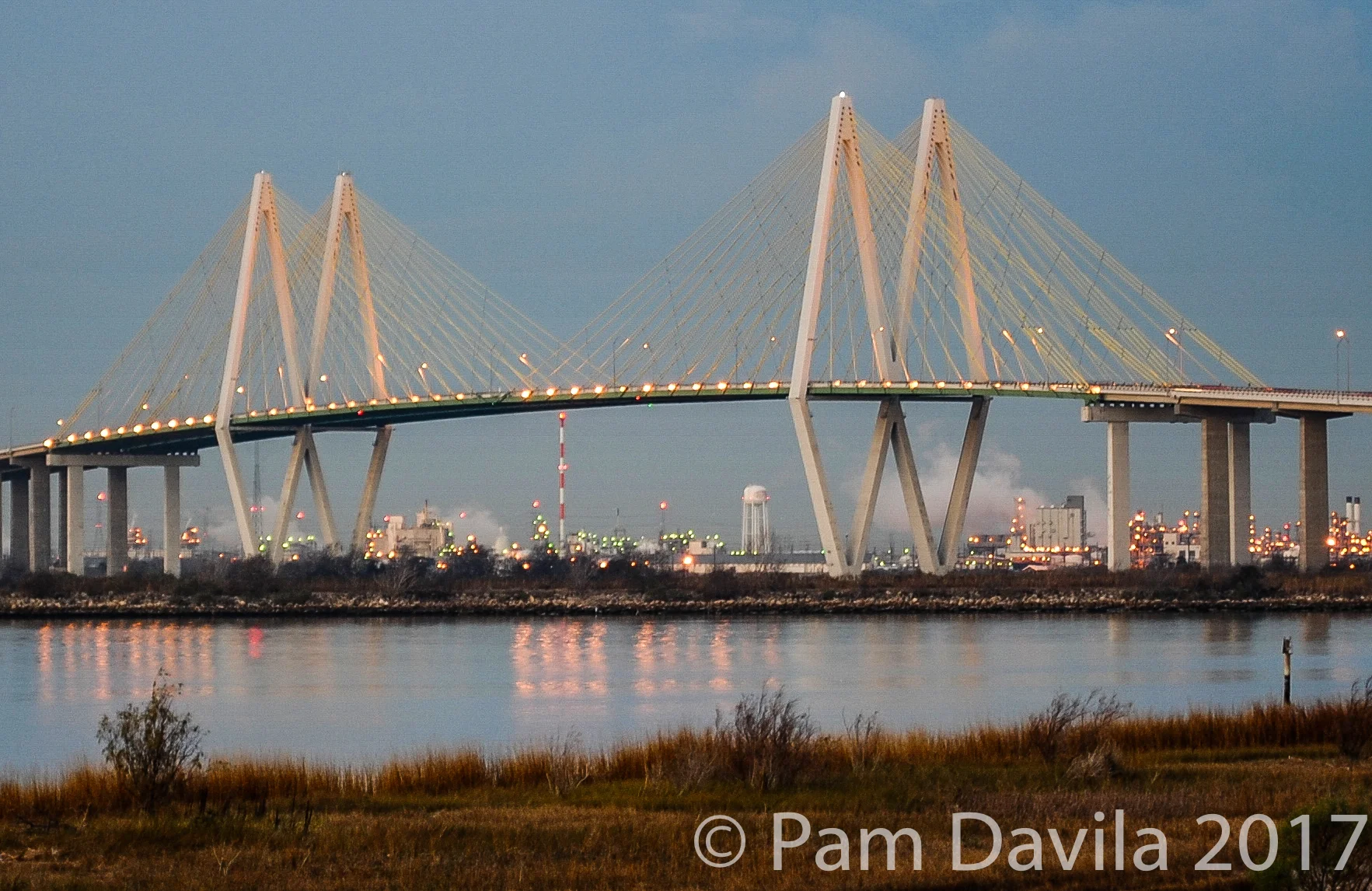 Fred Hartman Bridge