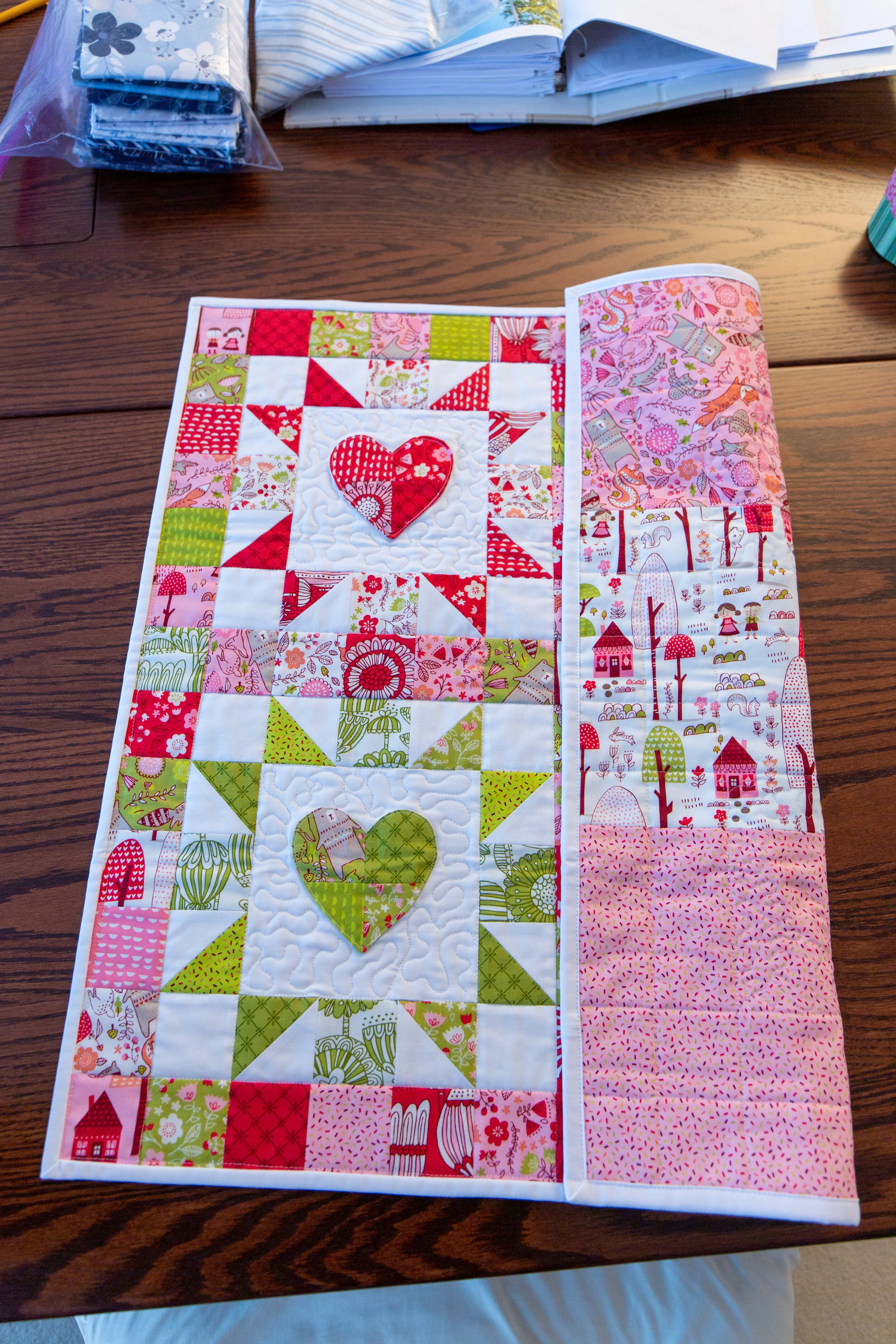Heloisa's heart mini quilt - front and back