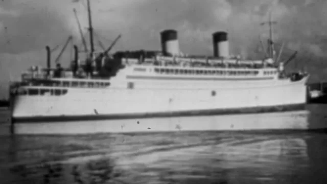  Below the Deck - Johnathan Rice 