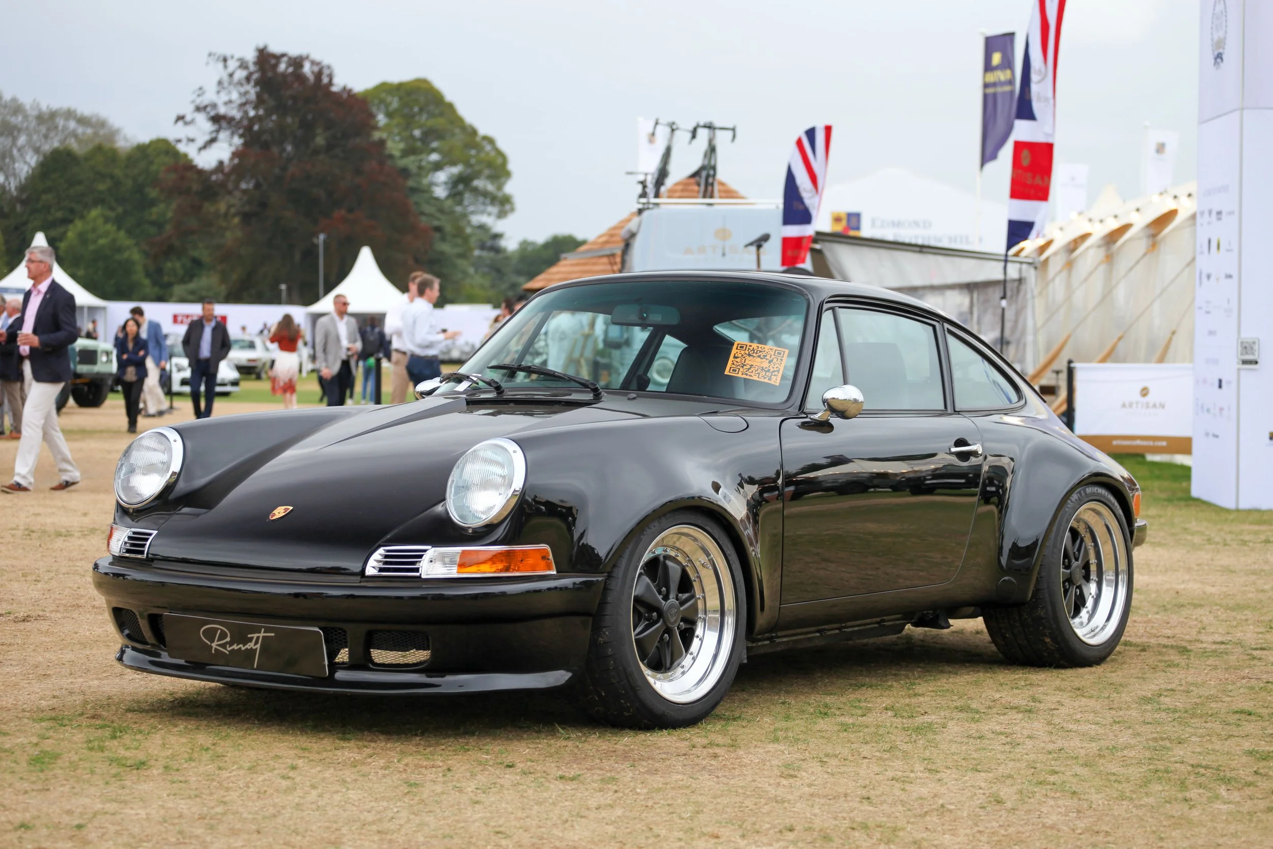 Crown Imagery @ Salon Prive 2024-1148.jpg (Copy)