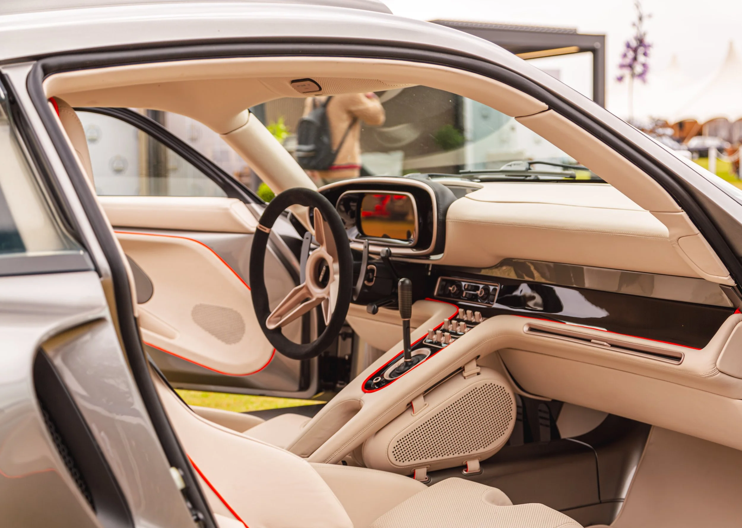 Crown Imagery @ Salon Prive 2024-1100.jpg (Copy)