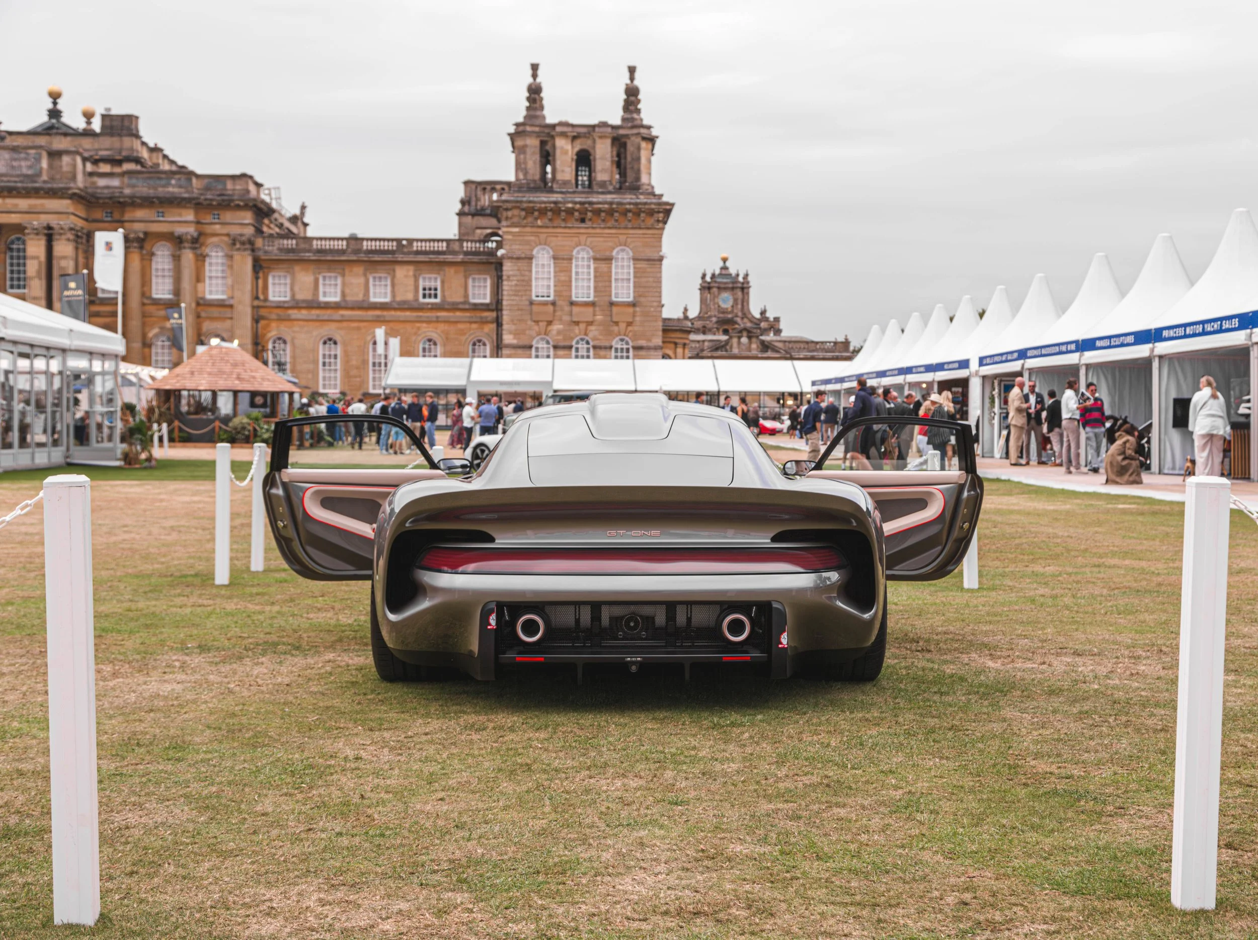 Crown Imagery @ Salon Prive 2024-1095.jpg (Copy)